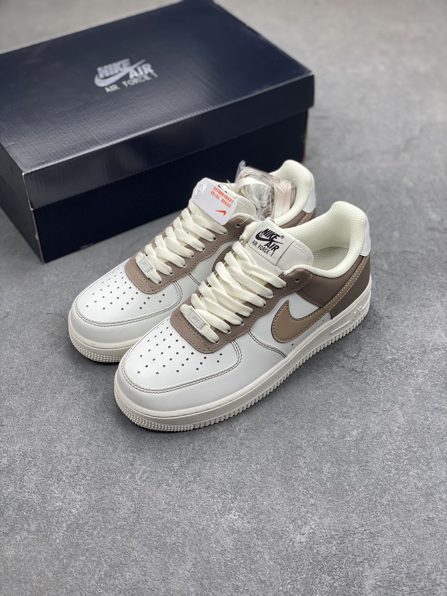 Nike Air Force 1 '07 Low White/Mushroom Casual Shoes DT0226-303 9 i1696790312 4304 7