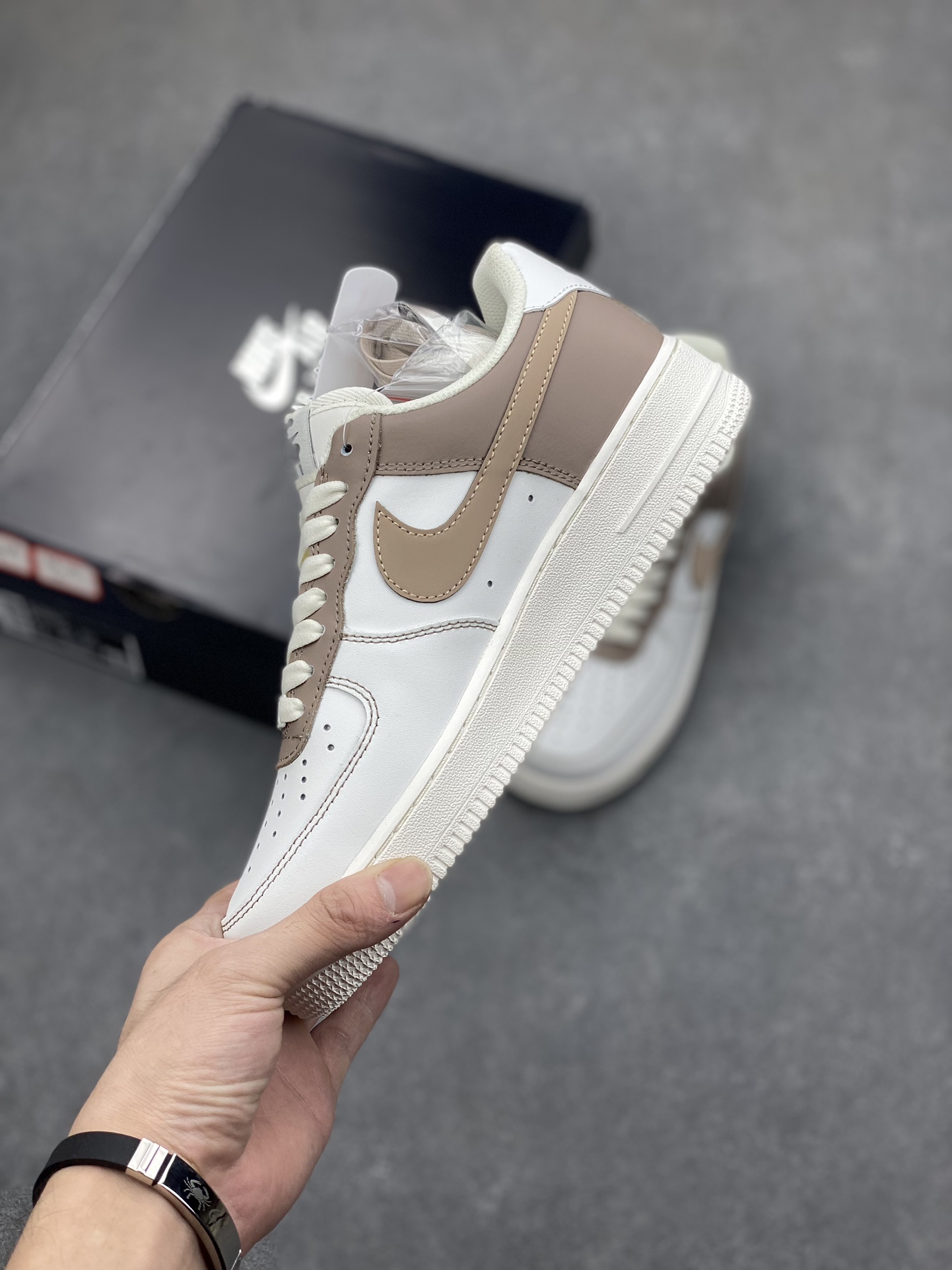 Nike Air Force 1 '07 Low White/Mushroom Casual Shoes DT0226-303 4 i1696790312 7442 2