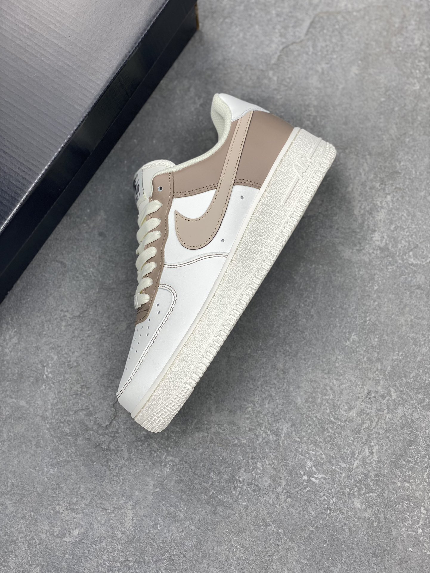 Nike Air Force 1 '07 Low White/Mushroom Casual Shoes DT0226-303 8 i1696790312 9803 6