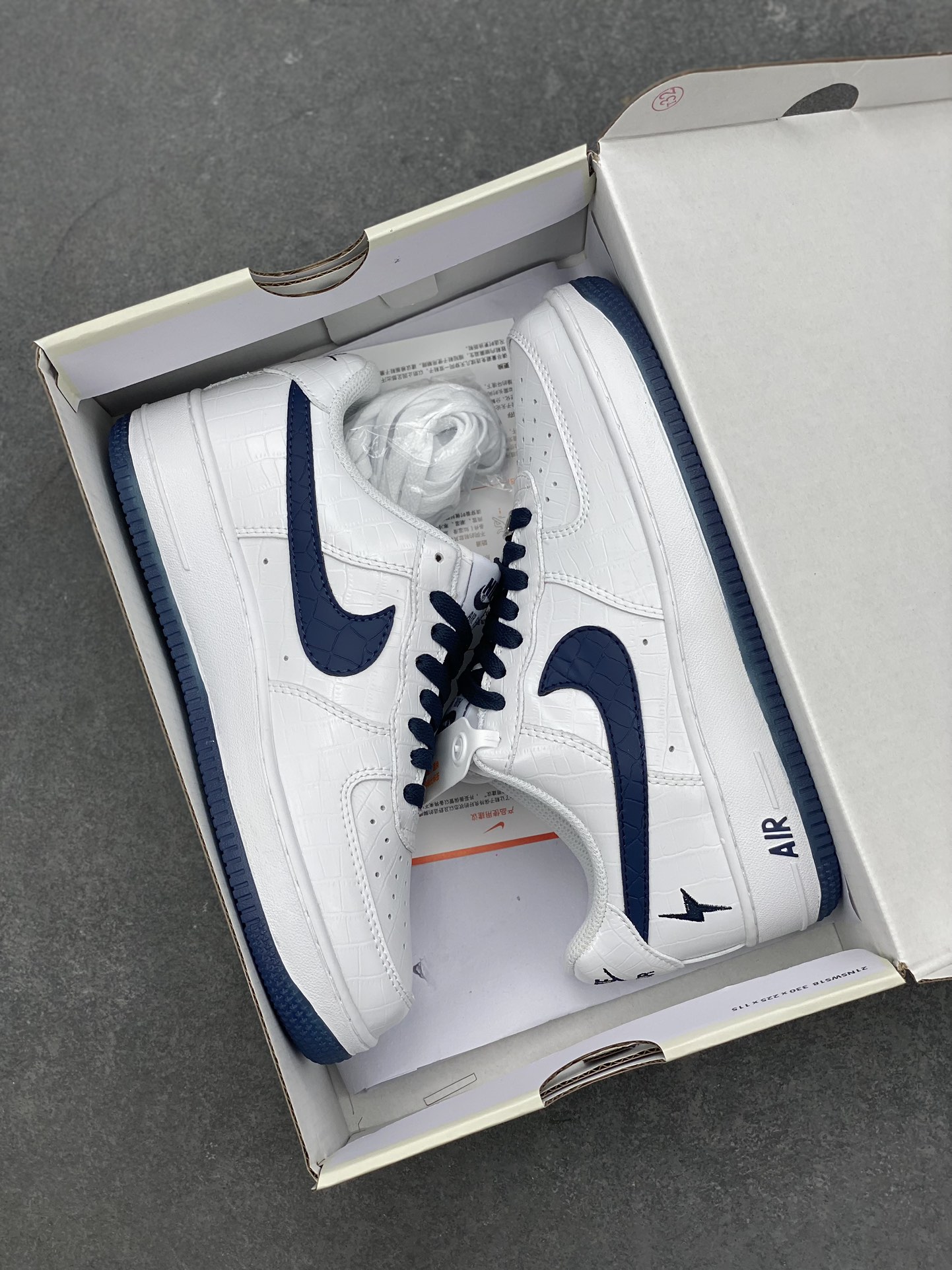 Nike Air Force 1 Low White Blue Croc Embossed Leather Sneakers DD0614-332 10 i1697674782 6589 8