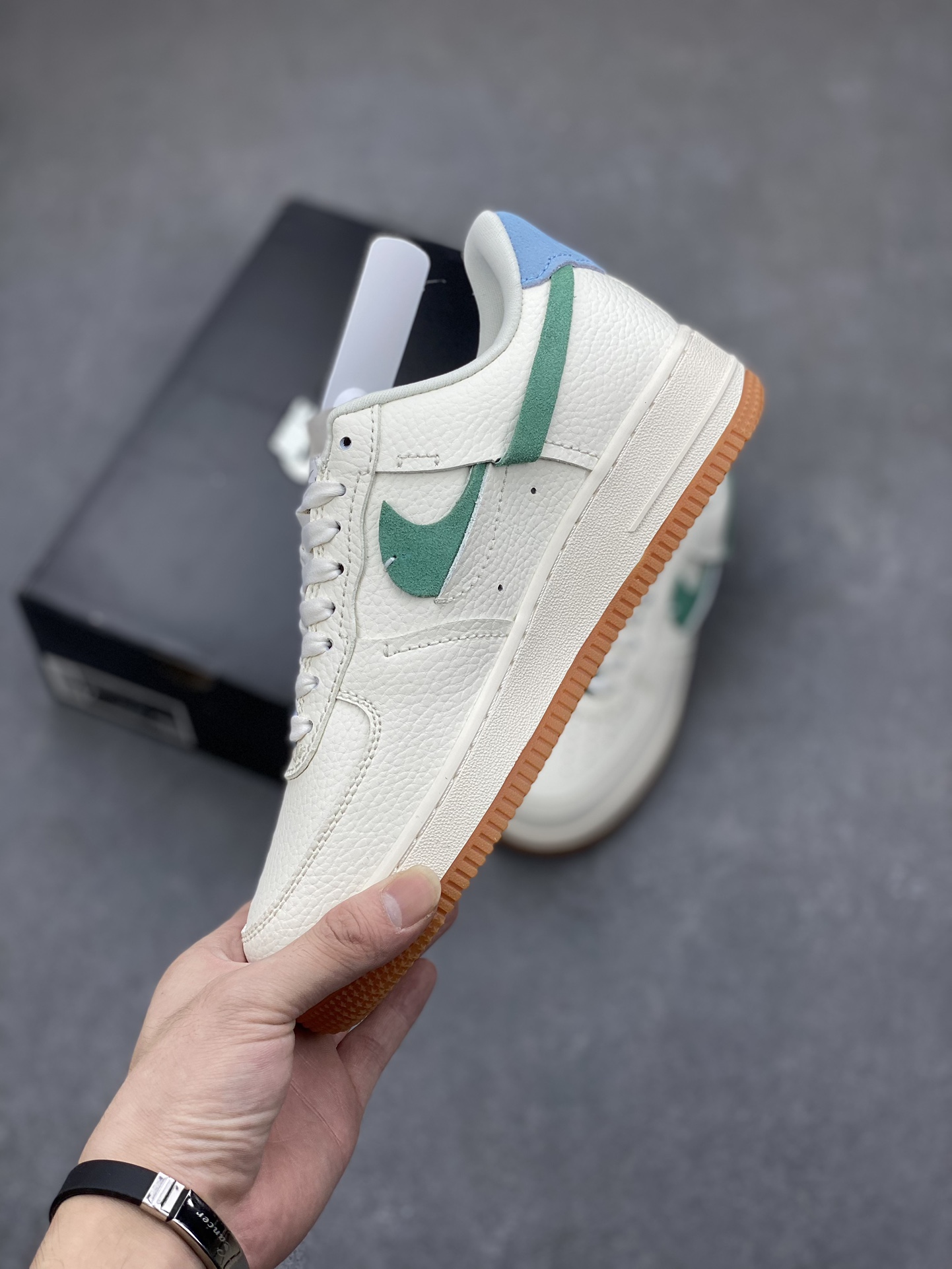 Nike Air Force 1 Low Cut-Out Swoosh White Blue DV0740-100 Sneakers 4 i1697675075 1810 2
