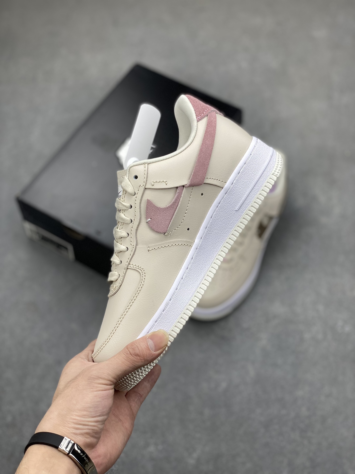 Nike Air Force 1 Low Cut-Out Swoosh Casual Sneakers DC1425-100 4 i1697675163 2773 2