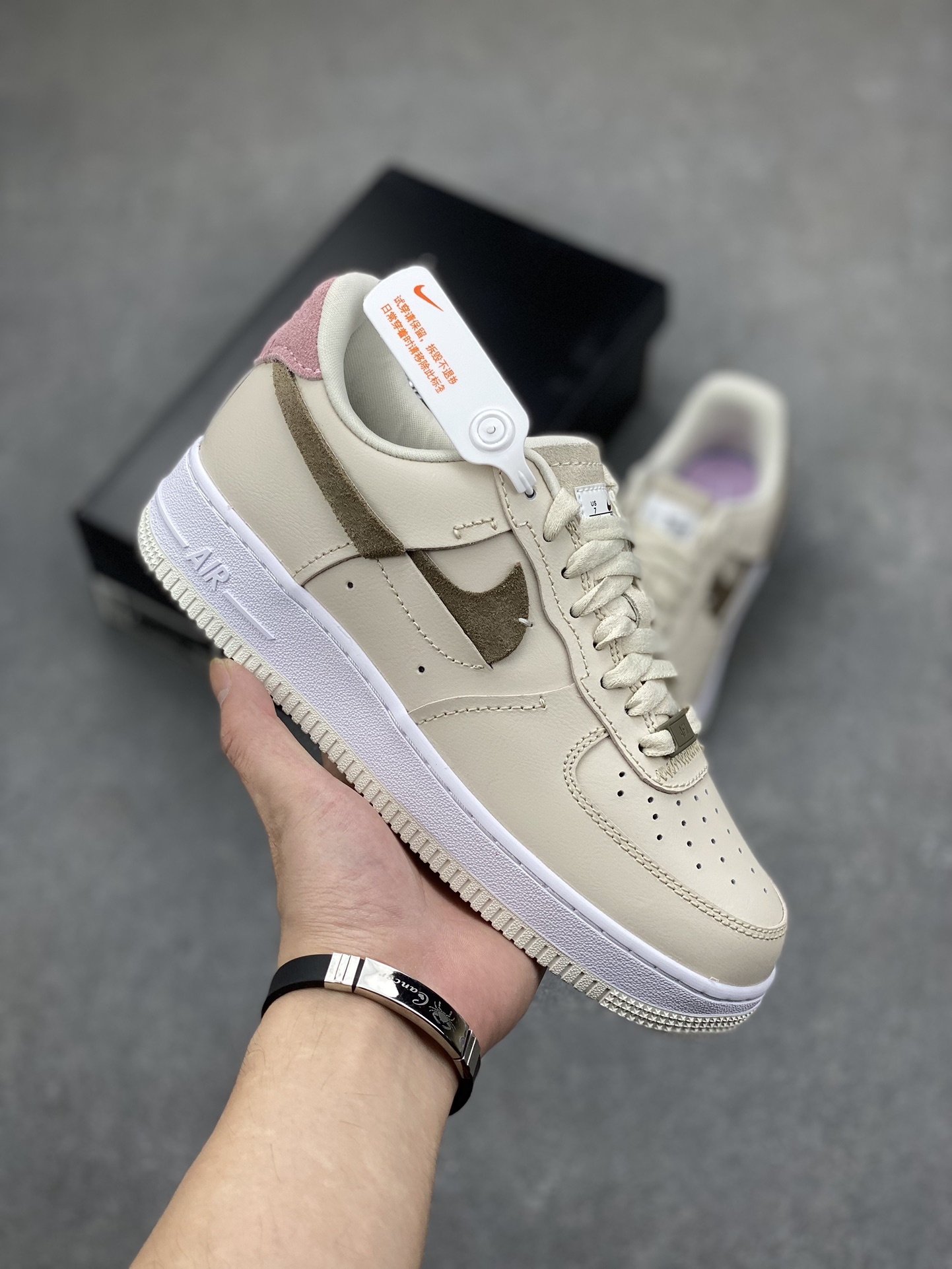 Nike Air Force 1 Low Cut-Out Swoosh Casual Sneakers DC1425-100 2 i1697675163 434 0