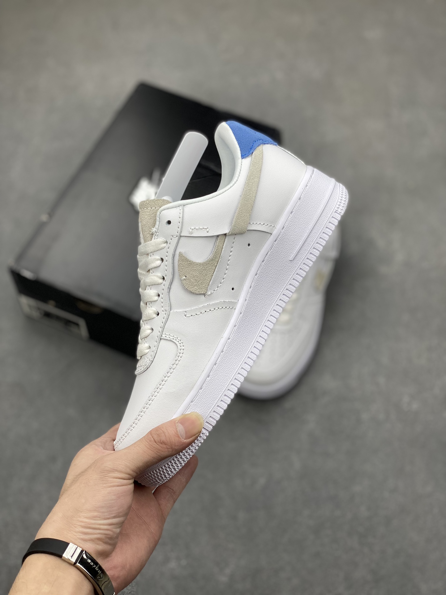 Nike Air Force 1 Low Cut-Out Swoosh White Blue Casual Sneakers 4 i1697675257 1851 2