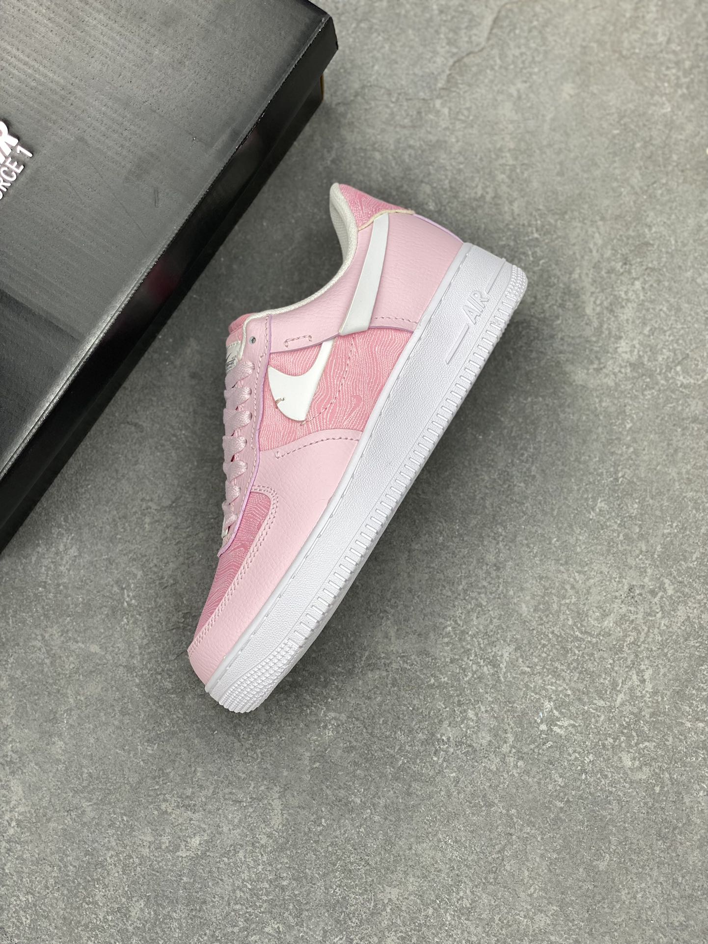 Nike Air Force 1 Low Cut-Out Swoosh Pink Oxford (Women's) DJ6904-600 8 i1697675331 1755 6