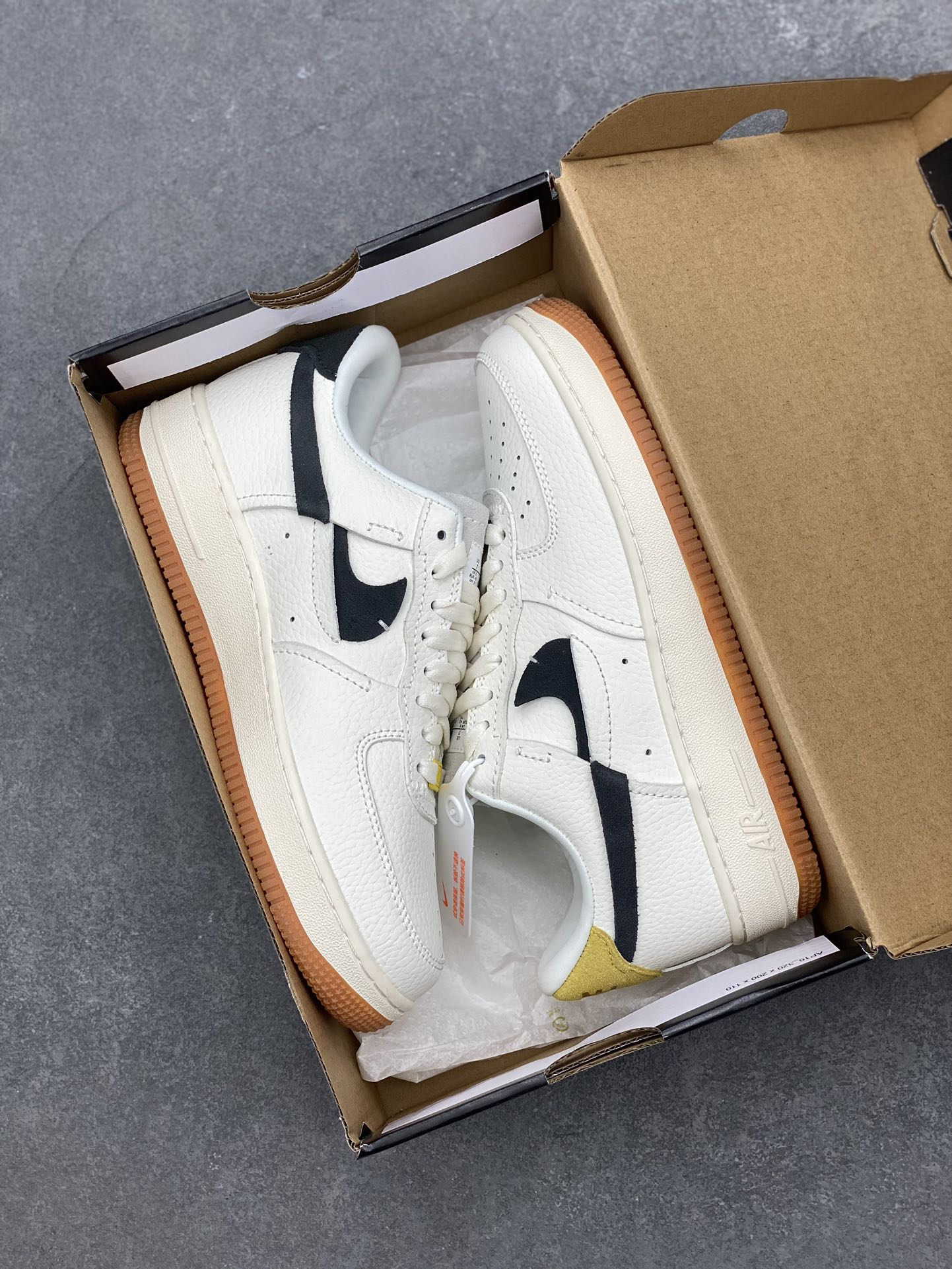 Nike Air Force 1 Low Cut Out Swoosh White Black DV0740-101 Sneakers 10 i1697675368 8209 8