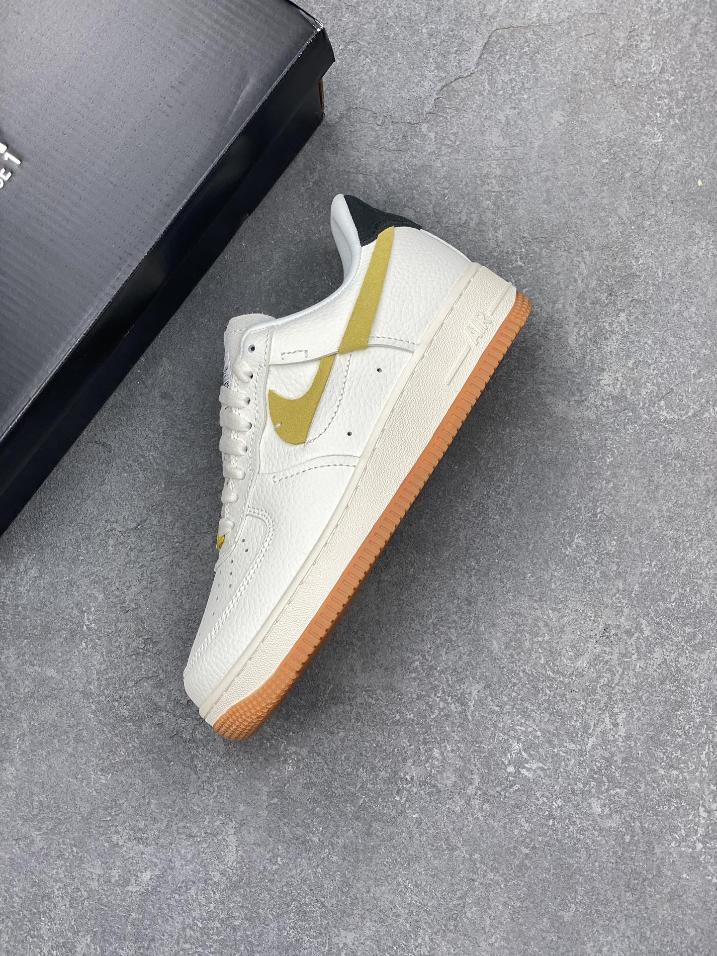 Nike Air Force 1 Low Cut Out Swoosh White Black DV0740-101 Sneakers 8 i1697675368 9365 6