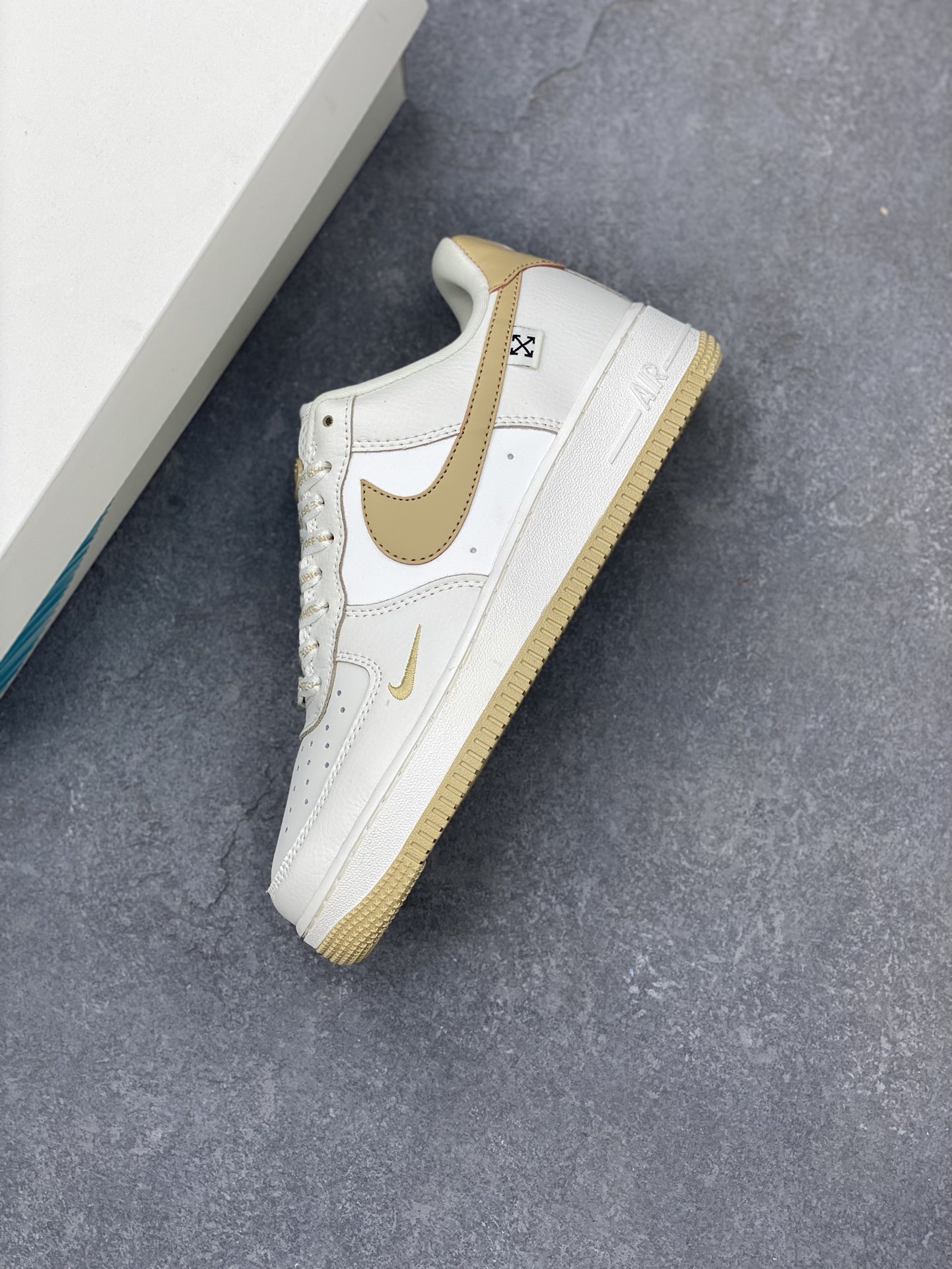 Nike Air Force 1 '07 Low OFF-White Collab Sneakers - Beige/Khaki, Limited Edition 8 i1697824353 7677 6