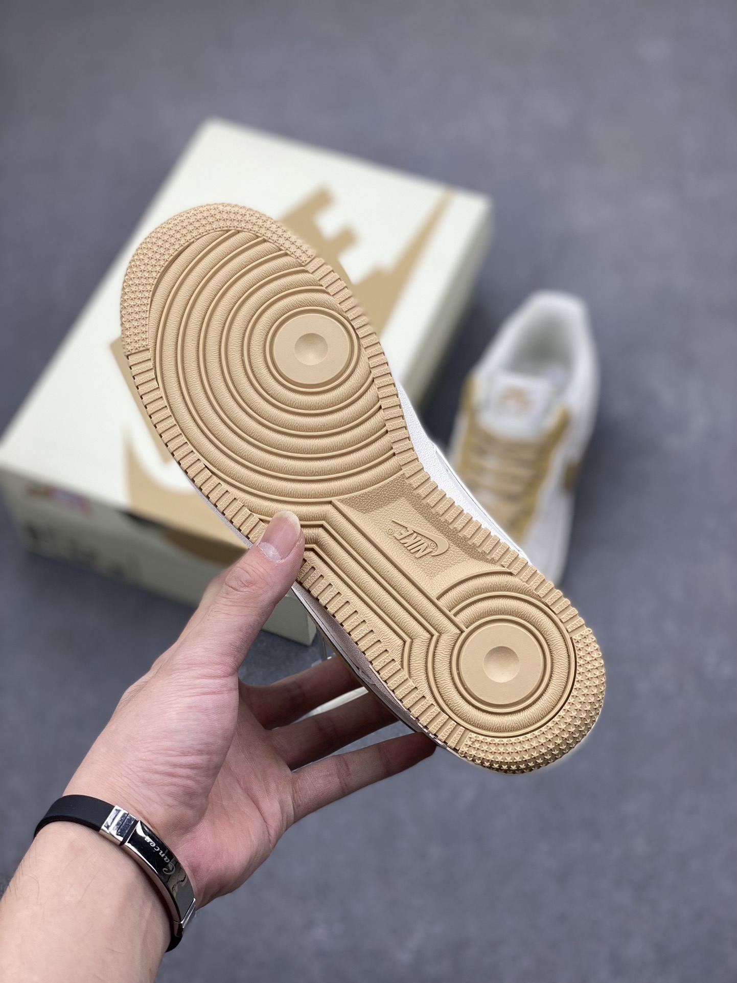 Nike Air Force 1 '07 Low 40TH Anniversary Edition Sneakers 7 i1697824421 3656 5