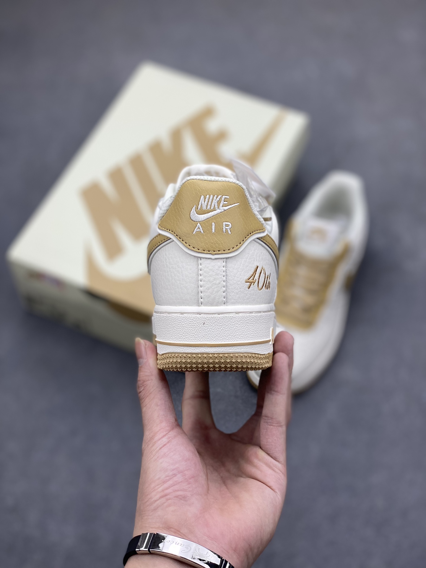 Nike Air Force 1 '07 Low 40TH Anniversary Edition Sneakers 5 i1697824421 4428 3