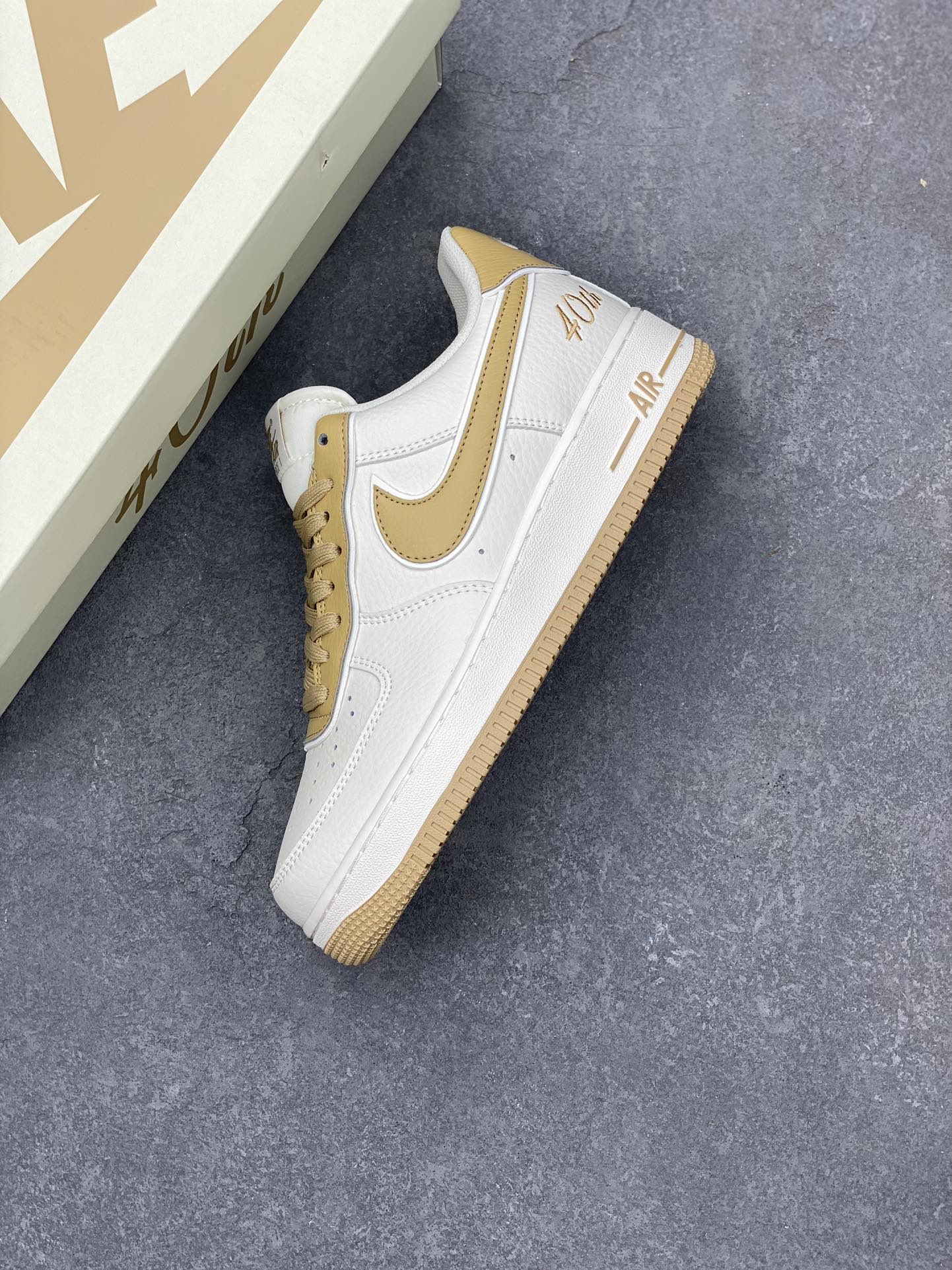 Nike Air Force 1 '07 Low 40TH Anniversary Edition Sneakers 8 i1697824421 6666 6