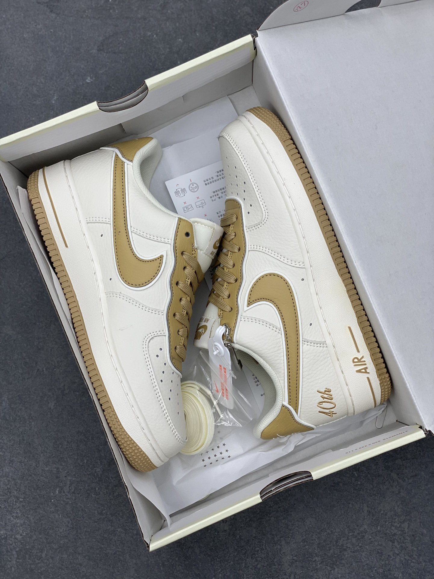 Nike Air Force 1 '07 Low 40TH Anniversary Edition Sneakers 10 i1697824421 9430 8