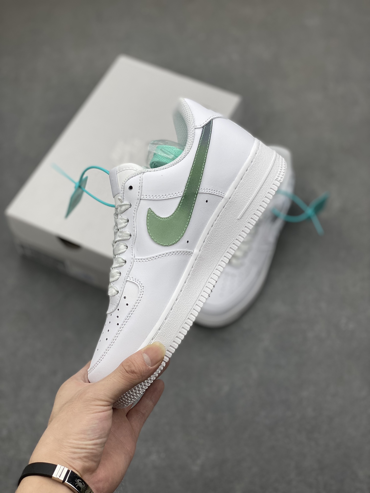 Nike Air Force 1 Low 'Blossoming' White Floral Casual Sneakers 4 i1698093950 3118 2