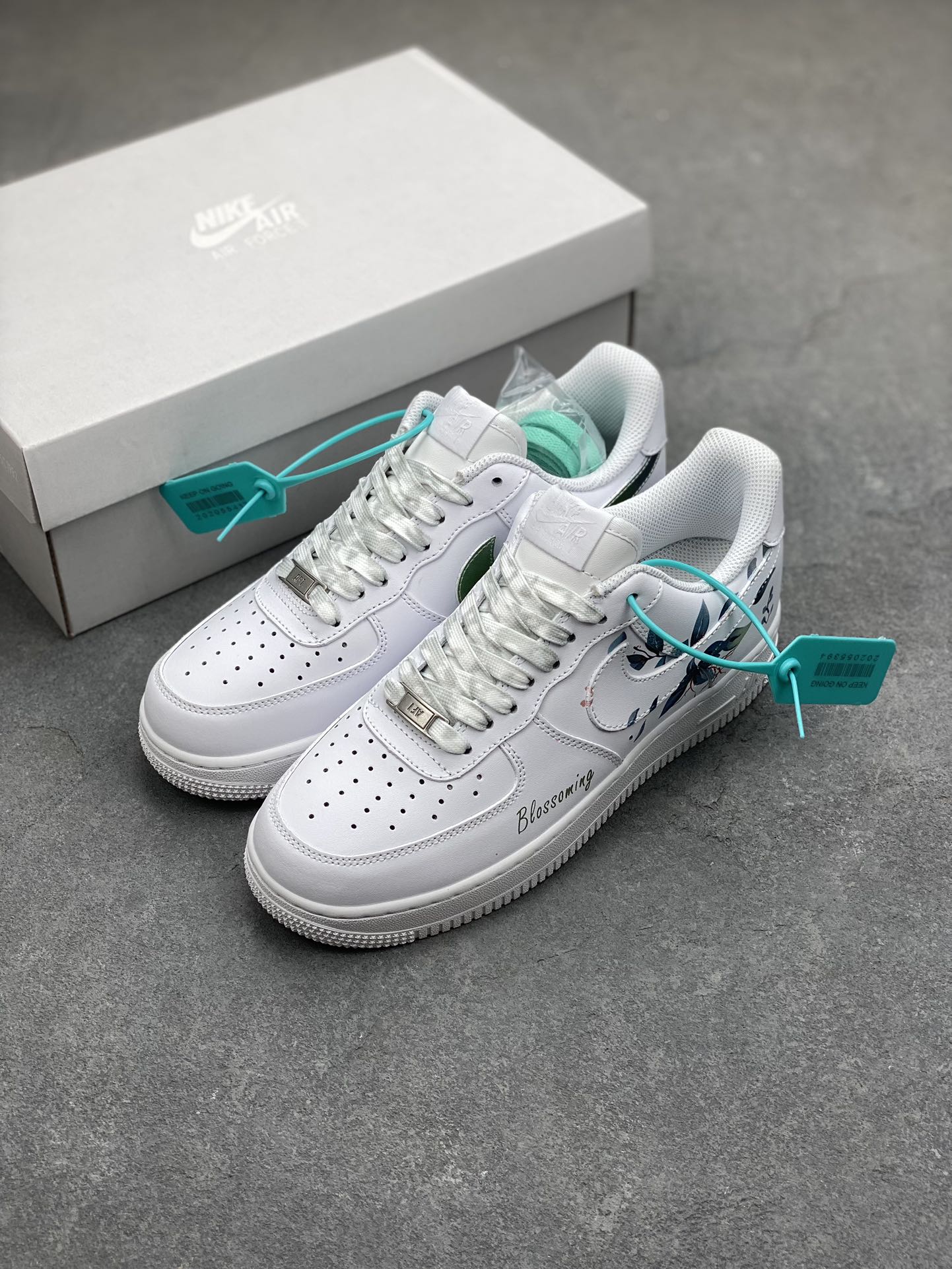Nike Air Force 1 Low 'Blossoming' White Floral Casual Sneakers 9 i1698093950 778 7