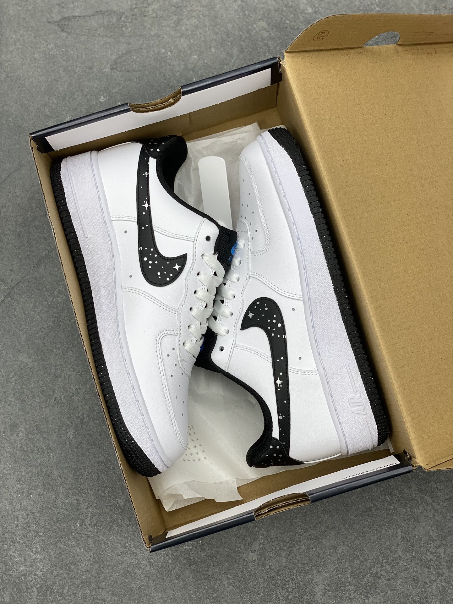 Nike Air Force 1 Low White/Black Casual Sneakers FV6656-100 10 i1698267931 3910 8