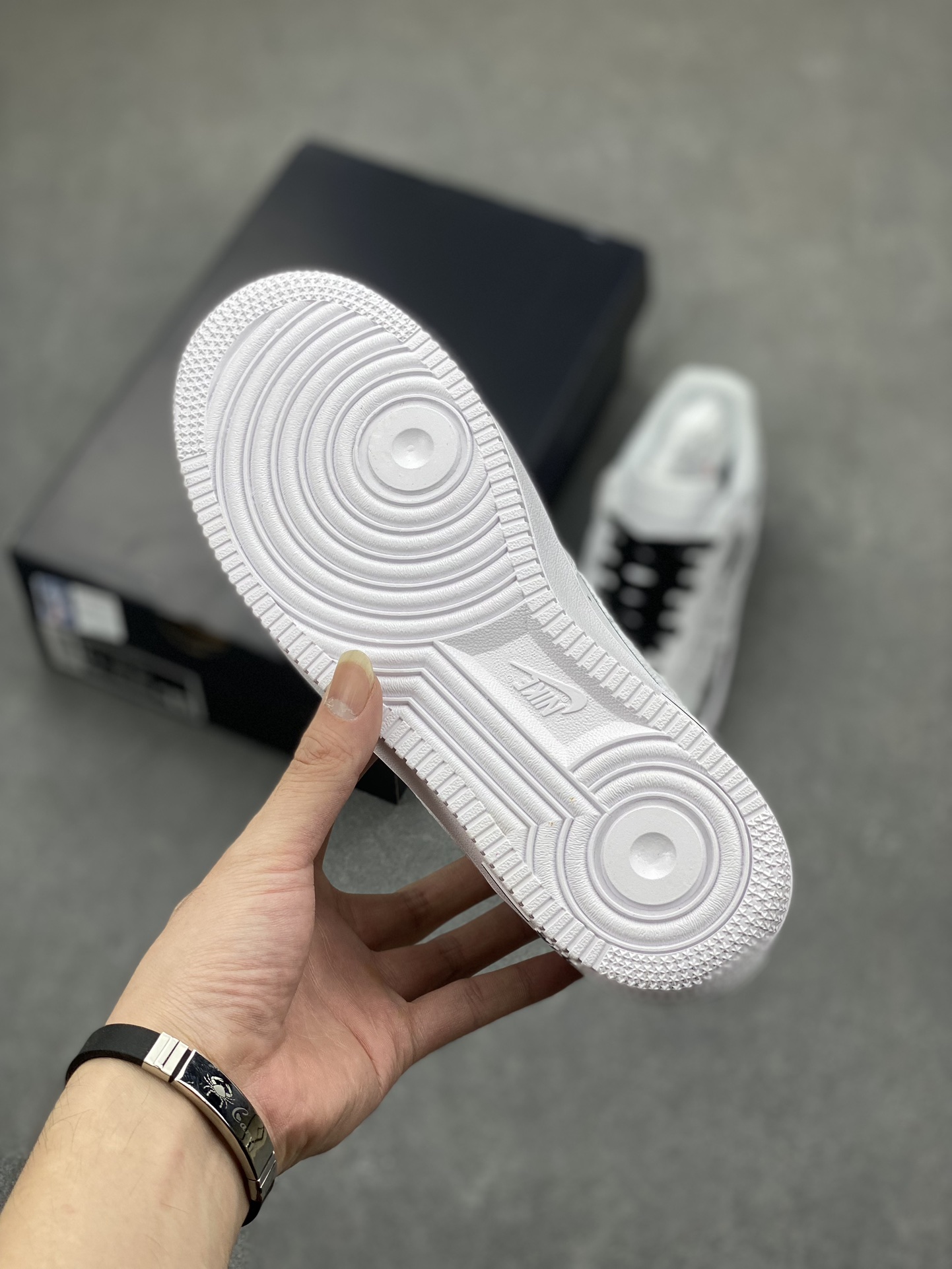 Nike Air Force 1 '07 Low Black White Wave Custom Sneakers 7 i1698437074 134 5