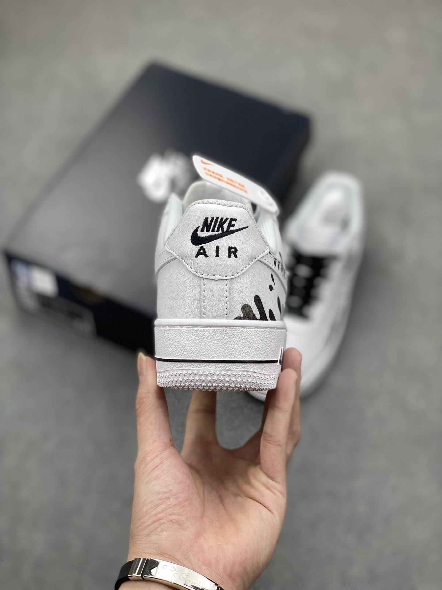 Nike Air Force 1 '07 Low Black White Wave Custom Sneakers 5 i1698437074 6191 3