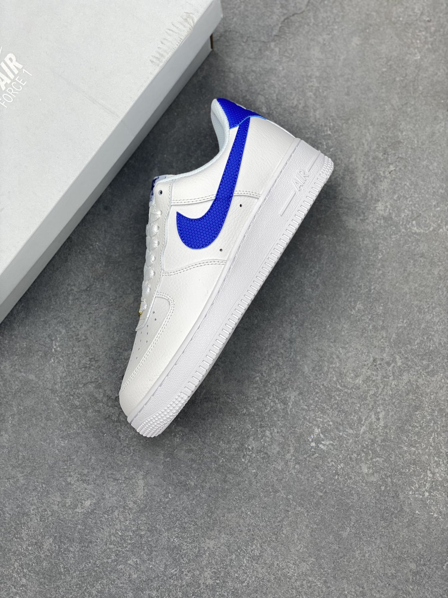 Nike Air Force 1 '07 Low White Royal Blue Sneakers - Classic Style 8 i1698521002 3326 6