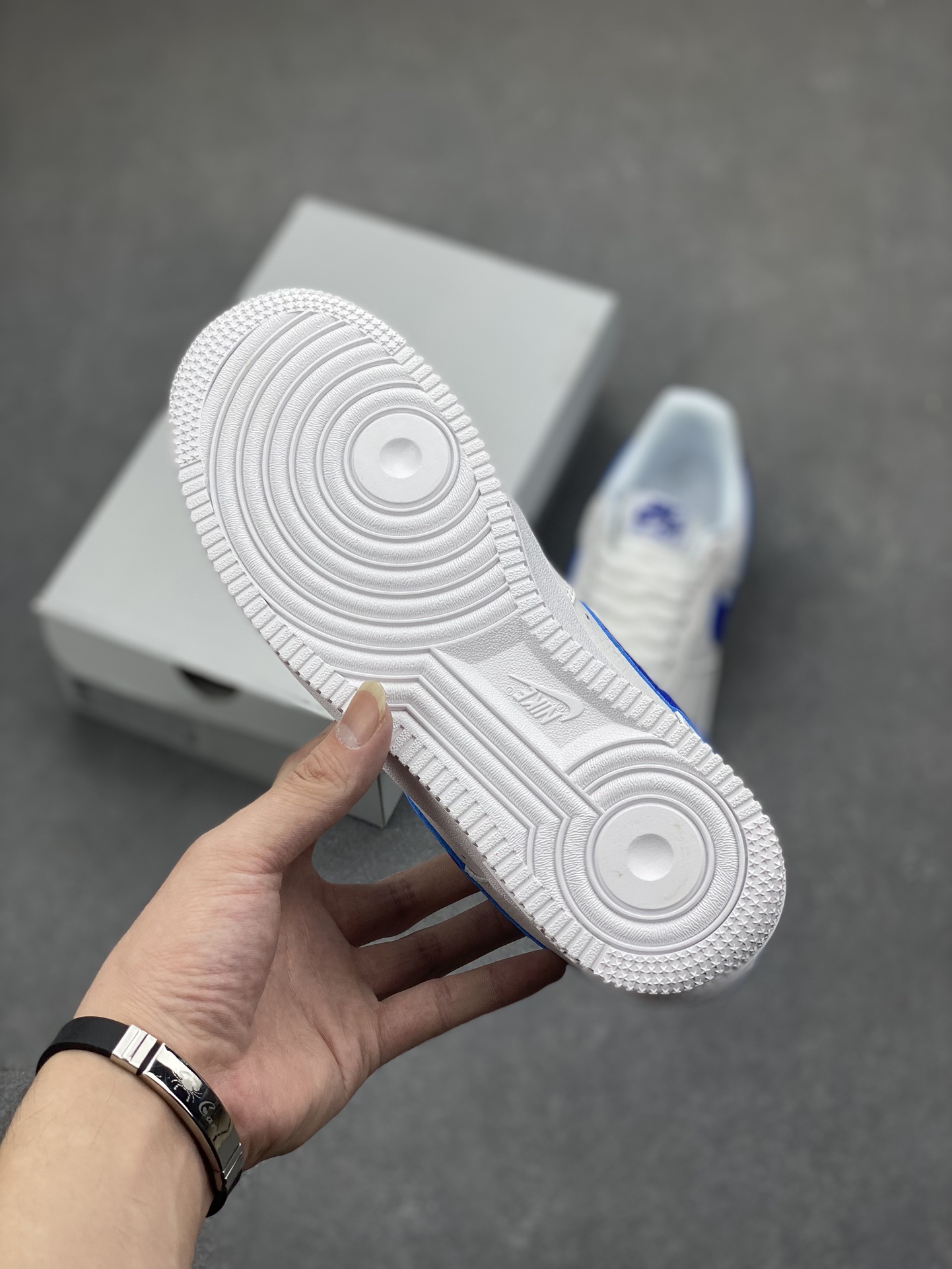Nike Air Force 1 '07 Low White Royal Blue Sneakers - Classic Style 7 i1698521002 6813 5