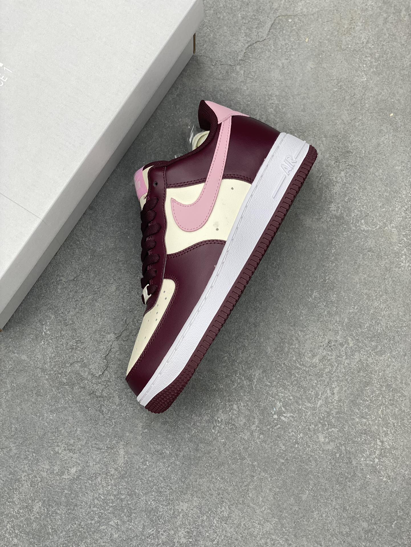 Nike Air Force 1 Low Casual Sneakers FD9925-161 8 i1698882252 1810 6