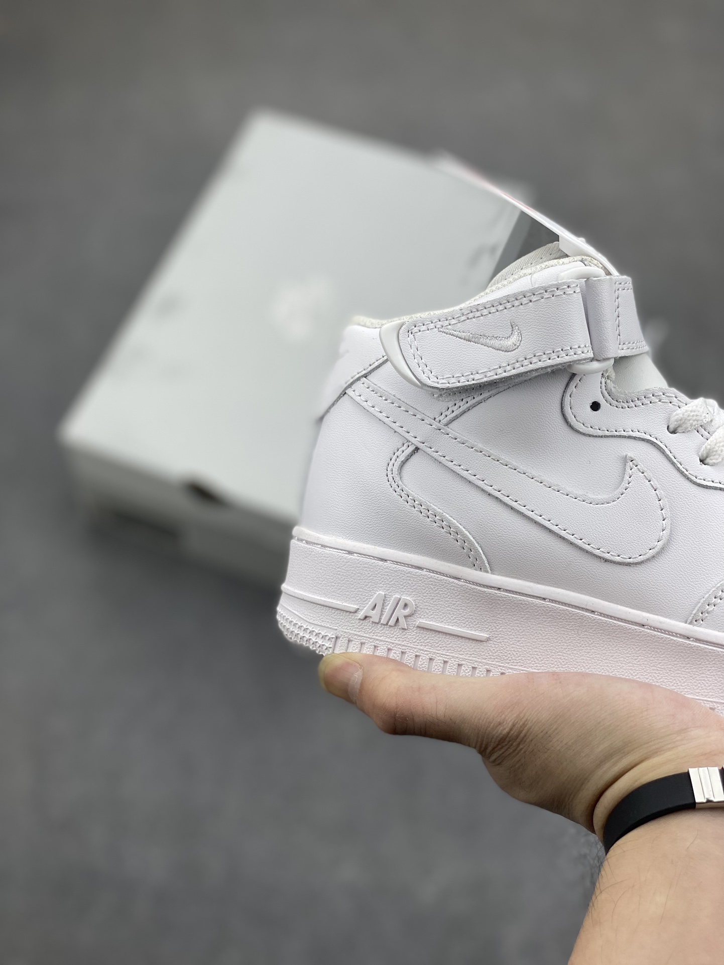 Nike Air Force 1 Mid 'White' Classic Basketball Shoes - Iconic Style & Comfort 6 i1698962859 4027 4