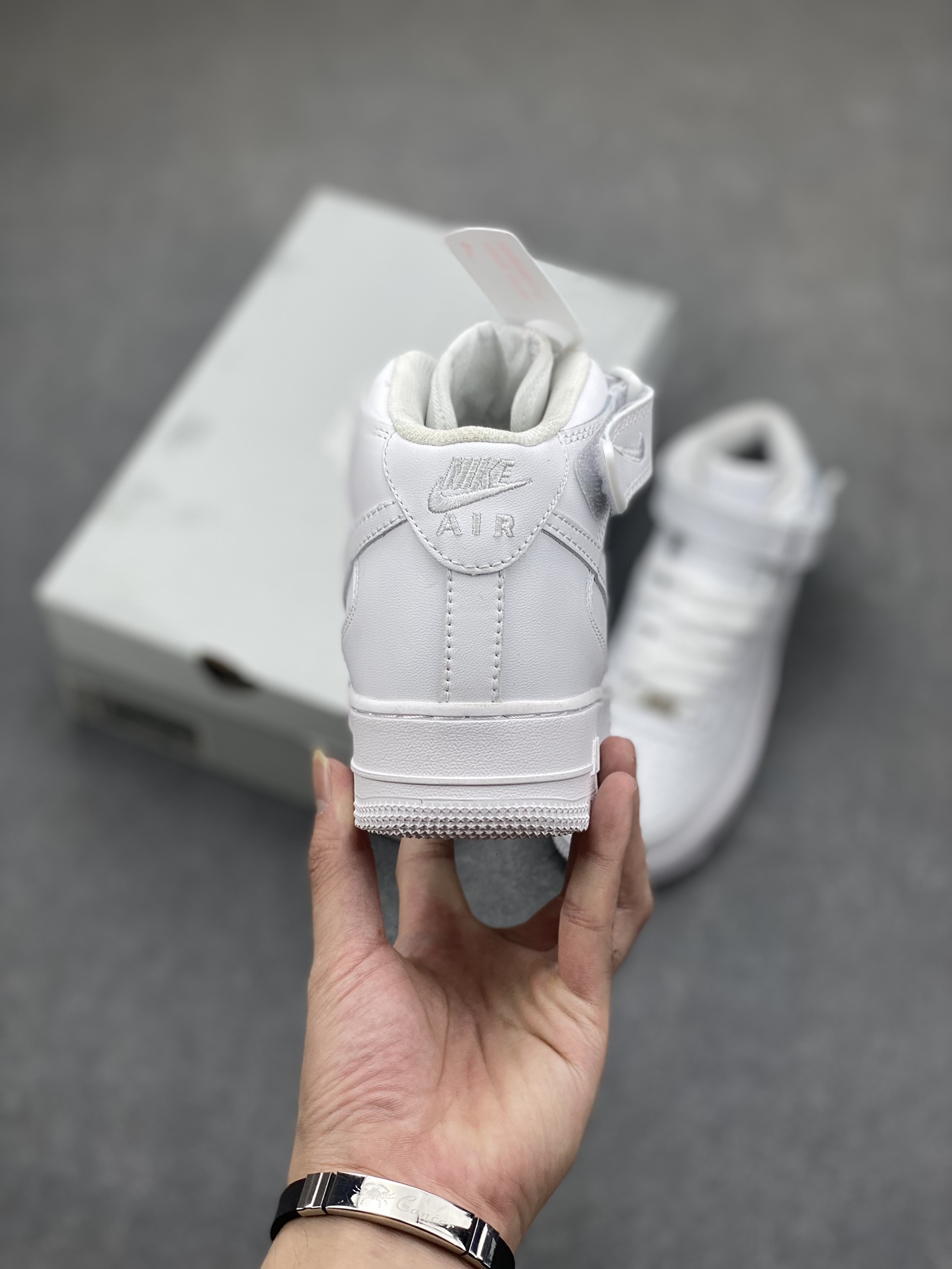 Nike Air Force 1 Mid 'White' Classic Basketball Shoes - Iconic Style & Comfort 5 i1698962859 7559 3
