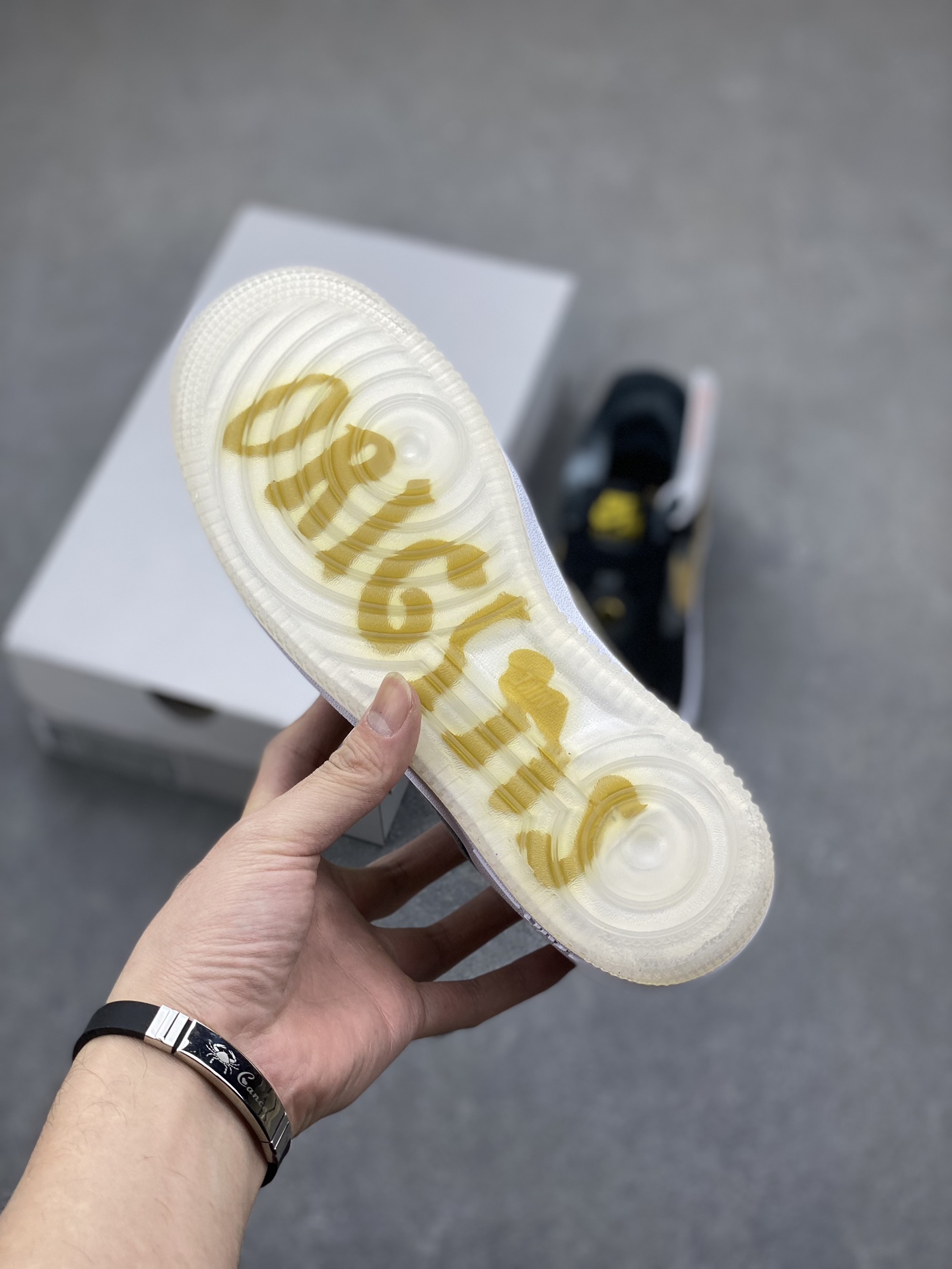 Nike Air Force 1 Low Black/Gold FN6977-010,Honeycomb Cushioning,Original Accessories 7 i1700074567 5871 5