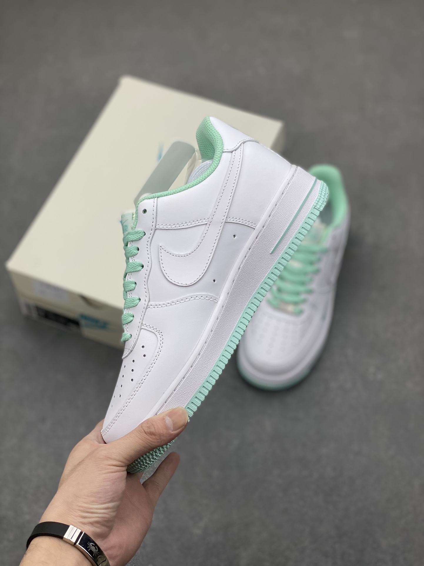 Nike Air Force 1 '07 Low TS 'Tiffany Green' - Limited Edition Sneakers 4 i1700074726 3985 2
