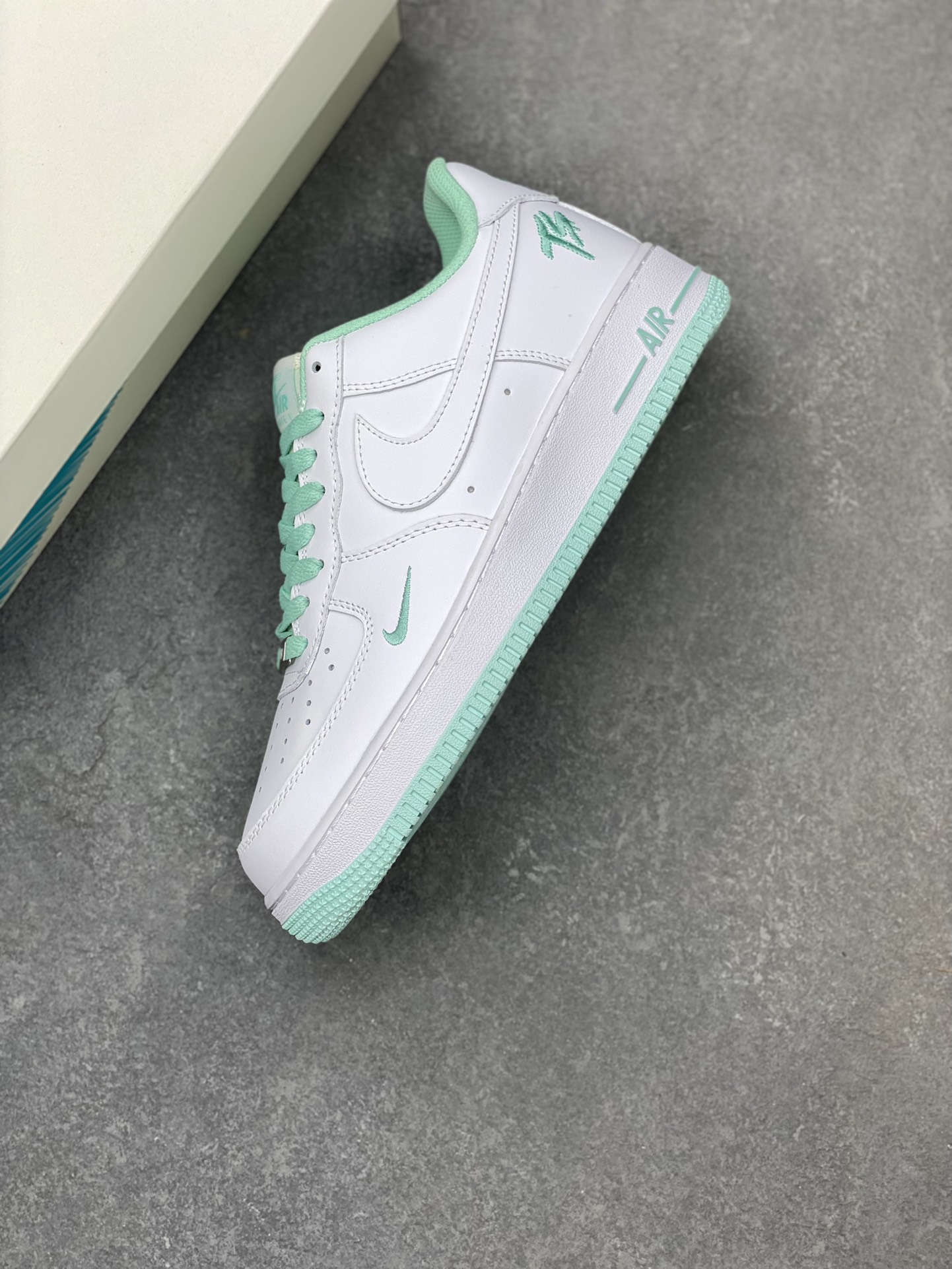 Nike Air Force 1 '07 Low TS 'Tiffany Green' - Limited Edition Sneakers 8 i1700074726 561 6