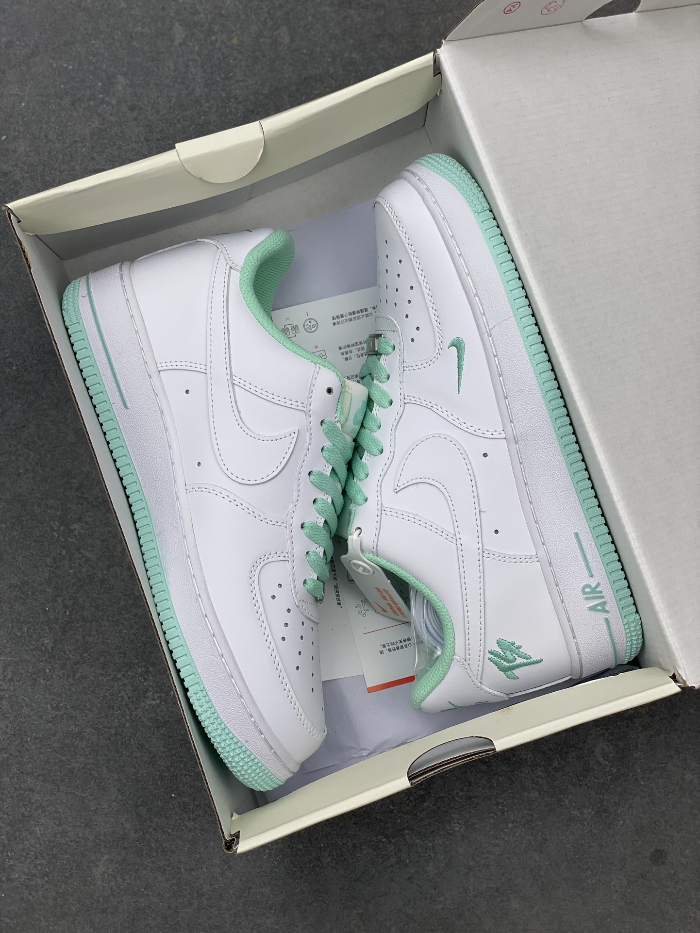 Nike Air Force 1 '07 Low TS 'Tiffany Green' - Limited Edition Sneakers 10 i1700074726 6306 8