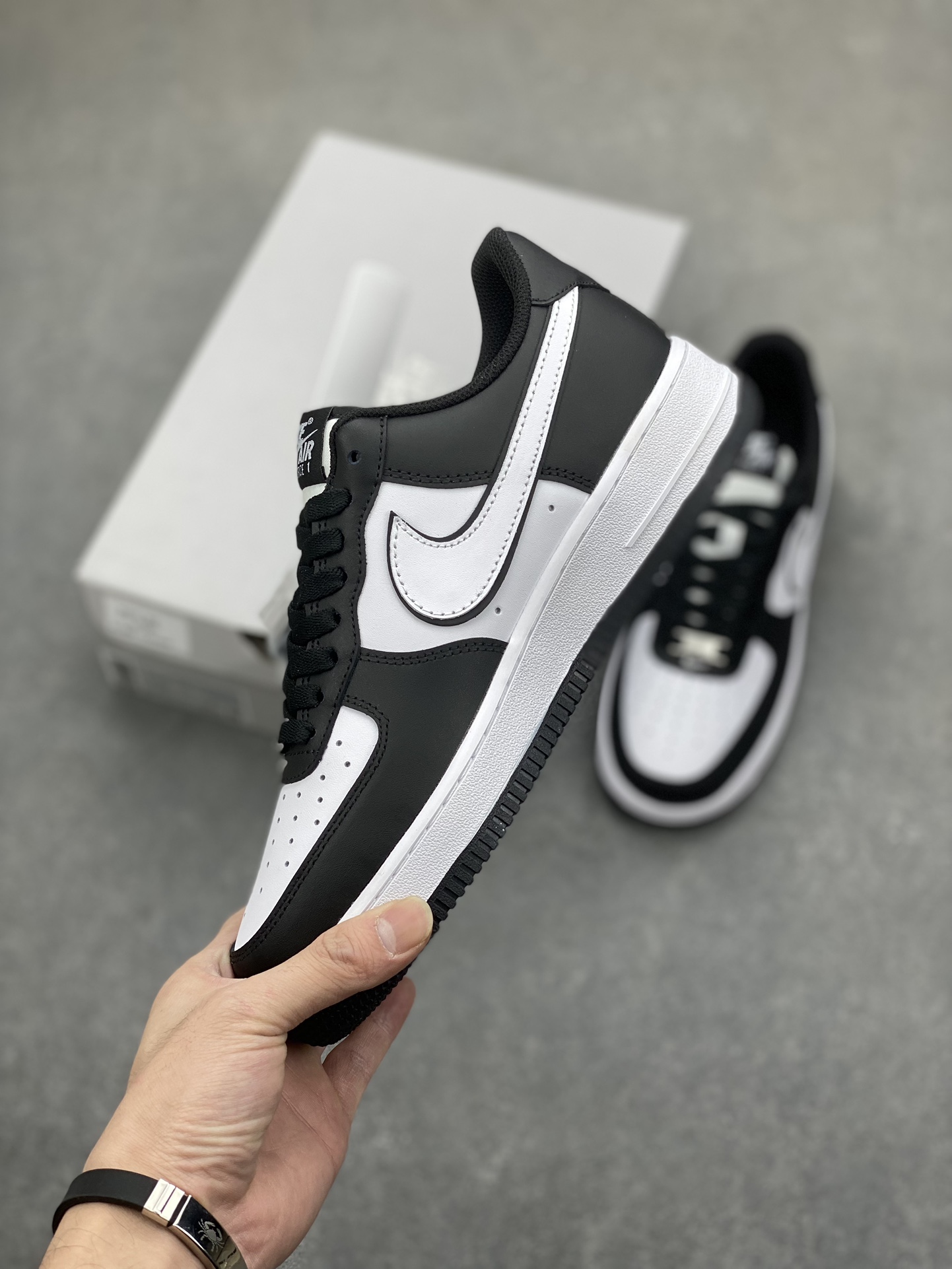 Nike Air Force 1 Low 'Panda' Black White Sneakers DV0788-001 4 i1700247604 8935 2
