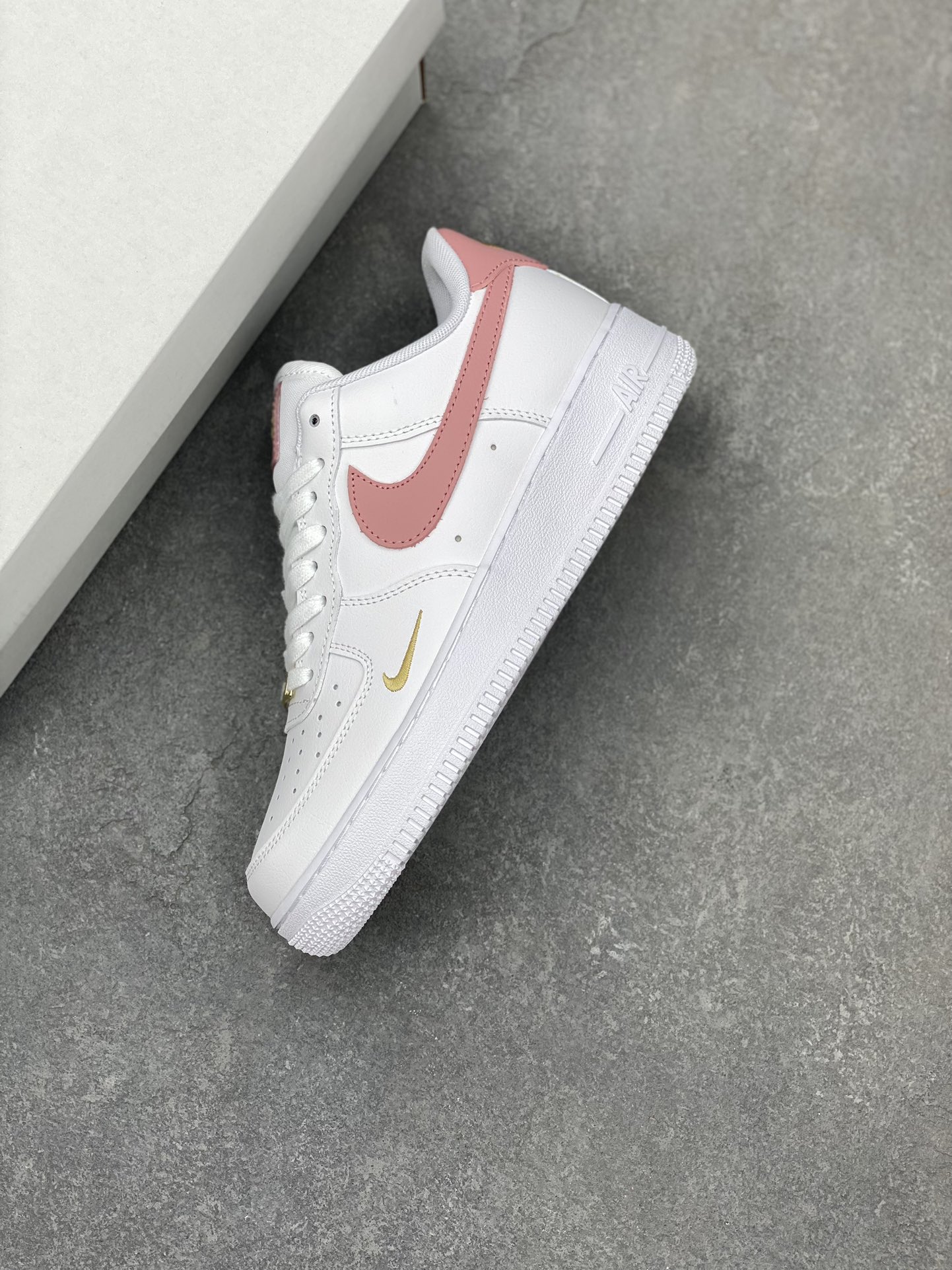 Nike Air Force 1 '07 White/Wine Red, Premium Leather, Cushioned Comfort 8 i1700594255 1939 6