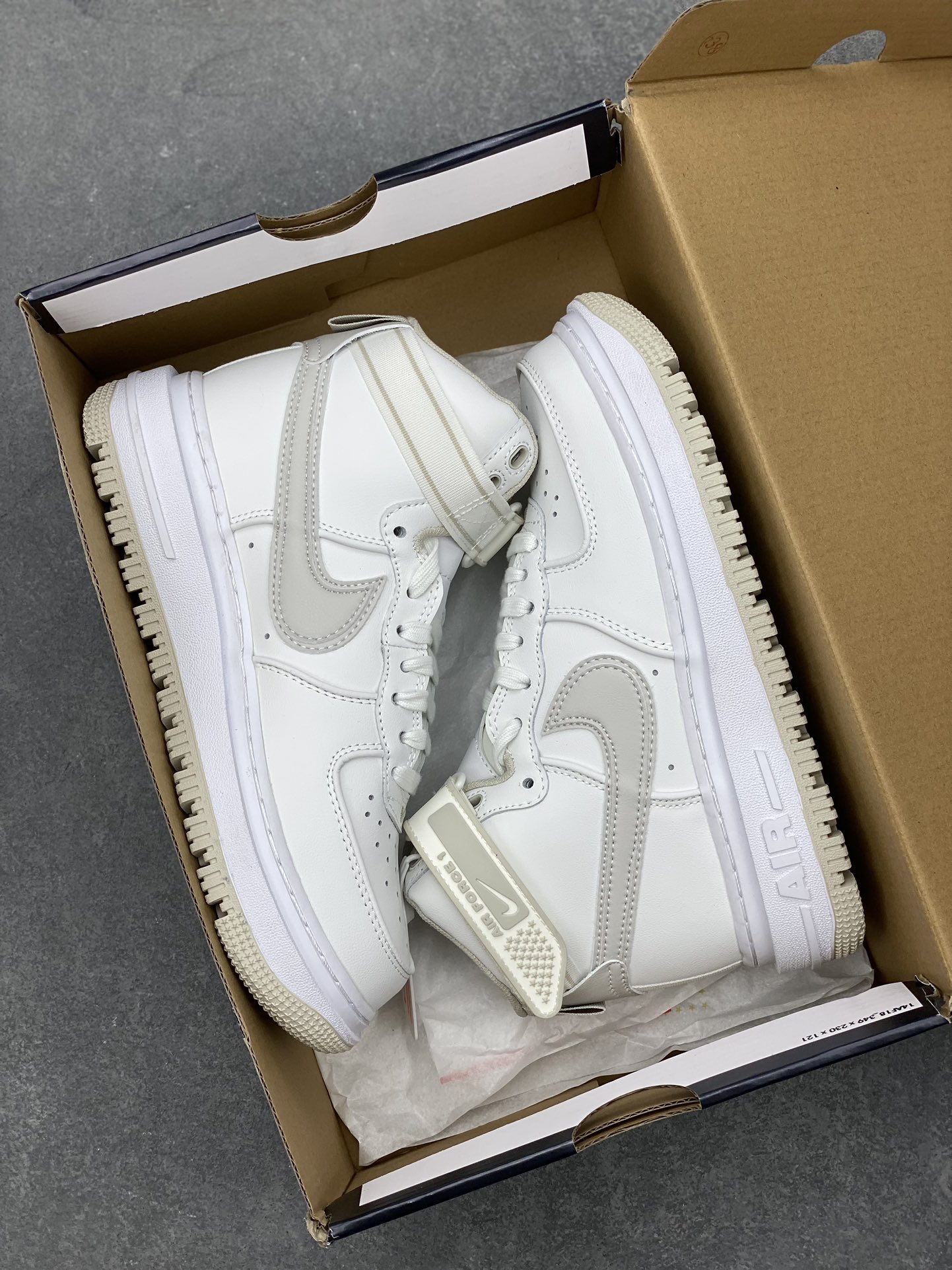 Nike Air Force 1 '07 High-Top Sneakers - Iconic Style & Comfort 10 i1700685848 6884 8