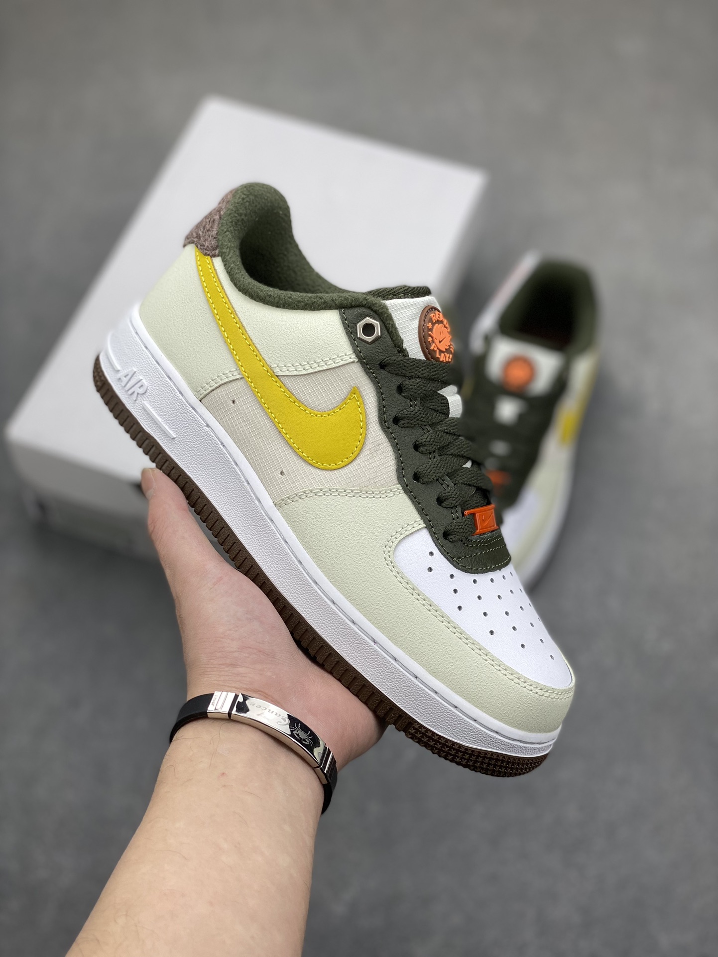 Nike Air Force 1 Low Mustard Yellow Sneakers FV3647-171 2 i1700686135 1613 0