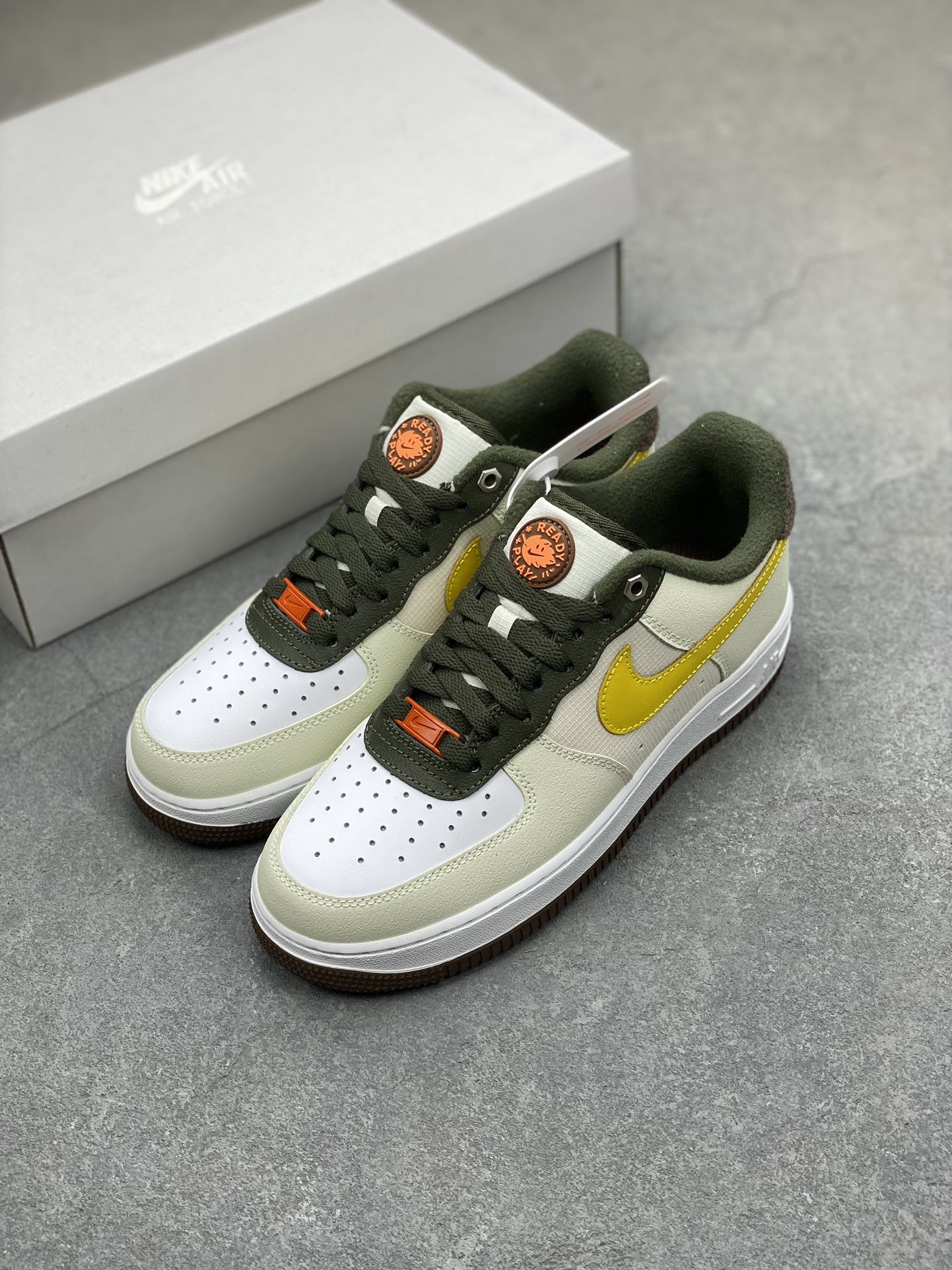 Nike Air Force 1 Low Mustard Yellow Sneakers FV3647-171 9 i1700686135 2754 7