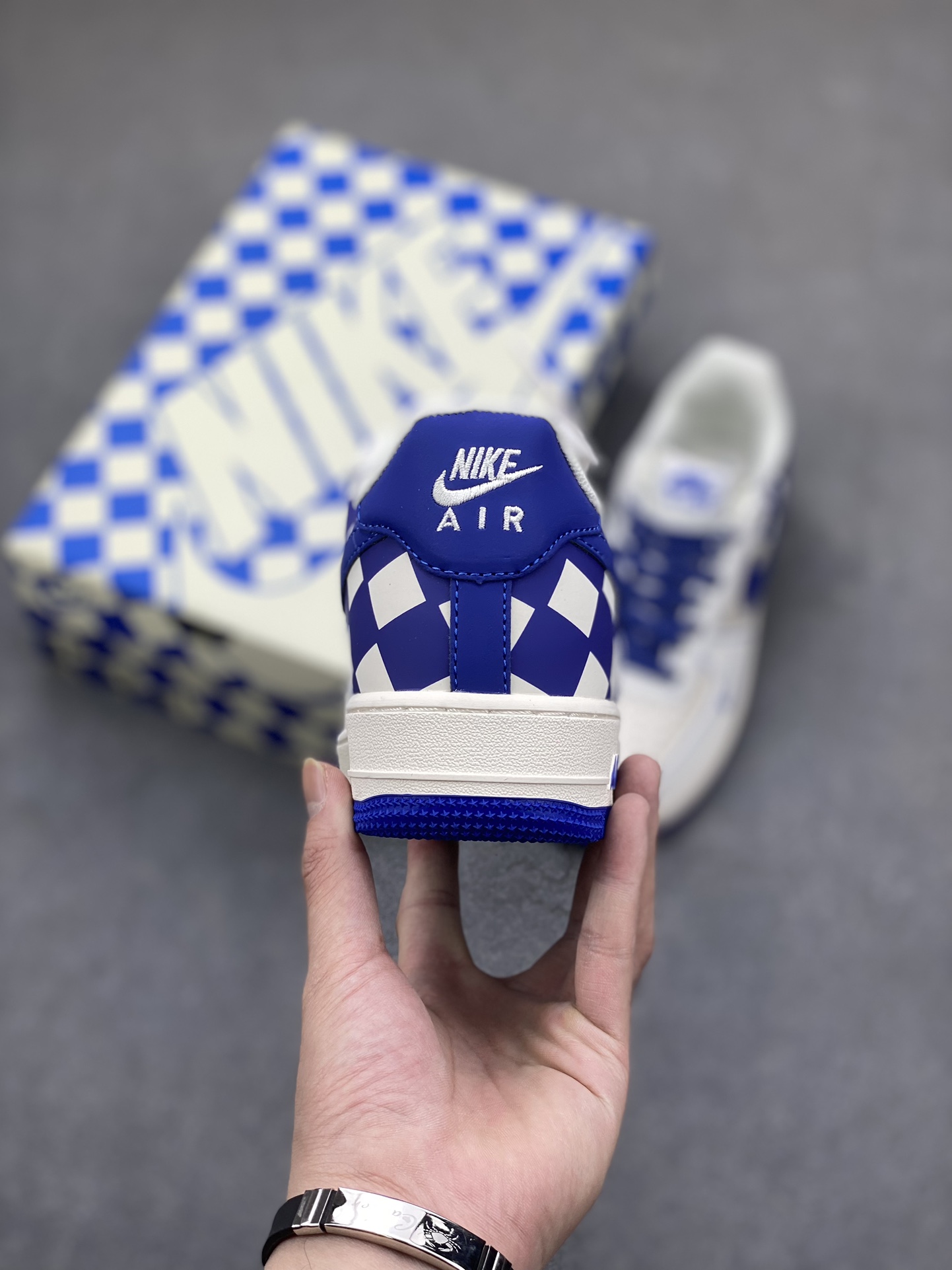 Nike Air Force 1 '07 Low Blue White Grey Checkered Sneakers - Fashionable & Comfy 5 i1700851188 5295 3