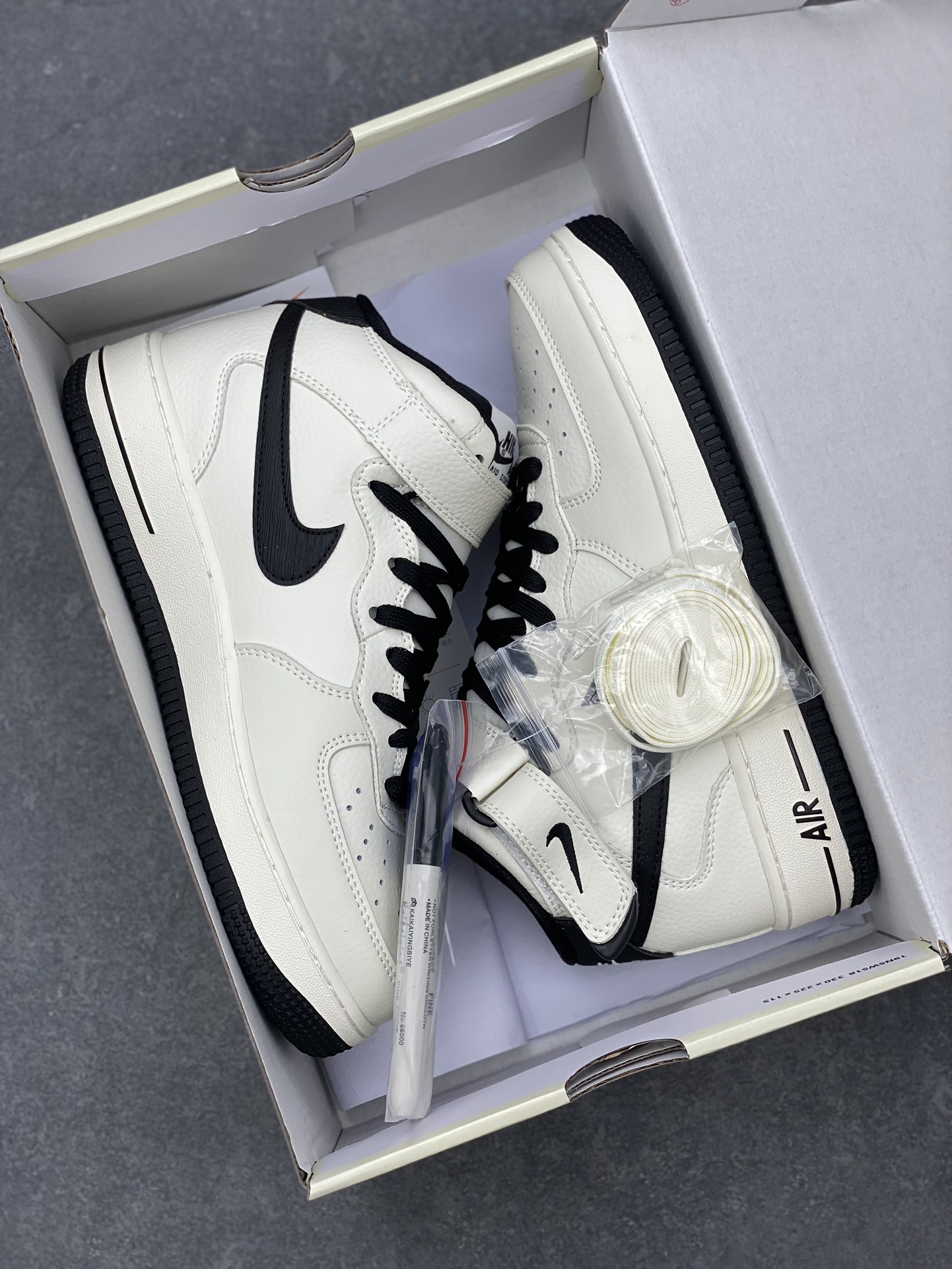 Nike Air Force 1 MID 'Black/White' High-Top Sneakers with Marker 10 i1701390826 1675 2