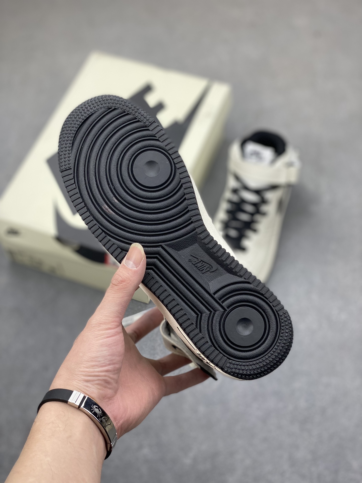 Nike Air Force 1 MID 'Black/White' High-Top Sneakers with Marker 7 i1701390826 3108 7