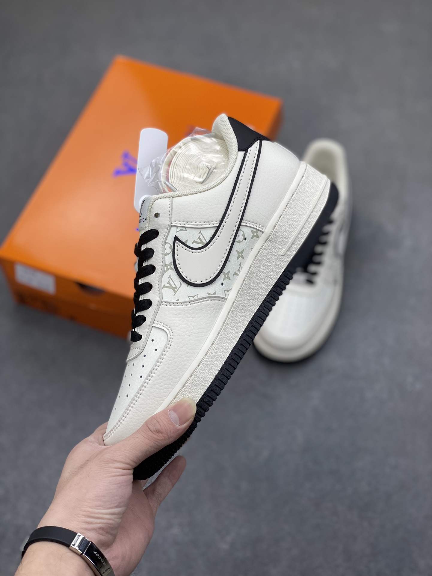 Nike Air Force 1 '07 Low Louis Vuitton Collab Sneakers - Limited Edition 4 i1701549602 4814 2