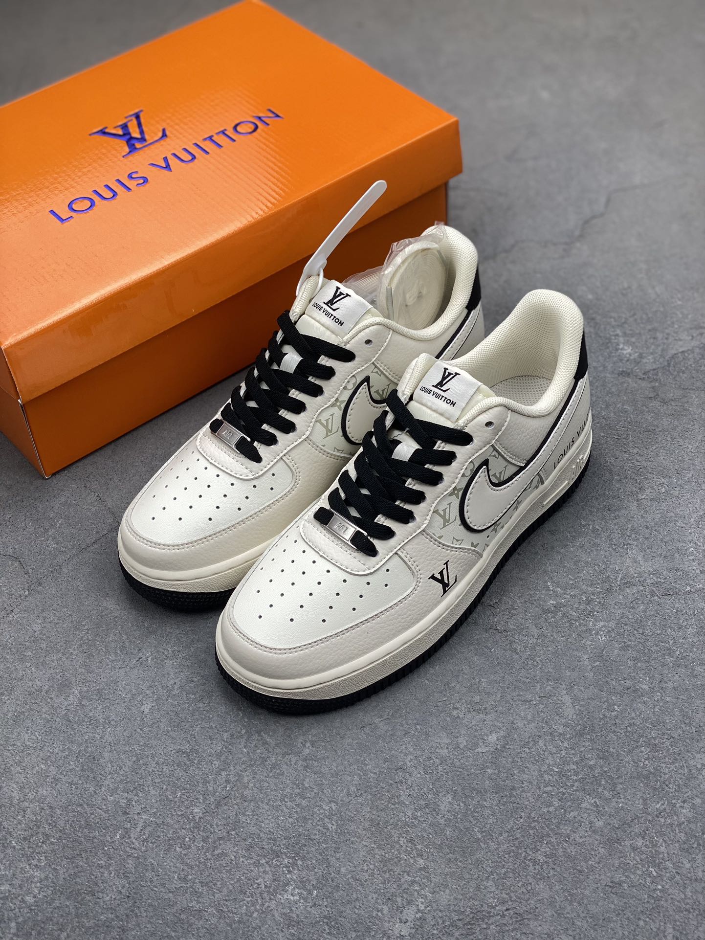 Nike Air Force 1 '07 Low Louis Vuitton Collab Sneakers - Limited Edition 9 i1701549602 6628 3