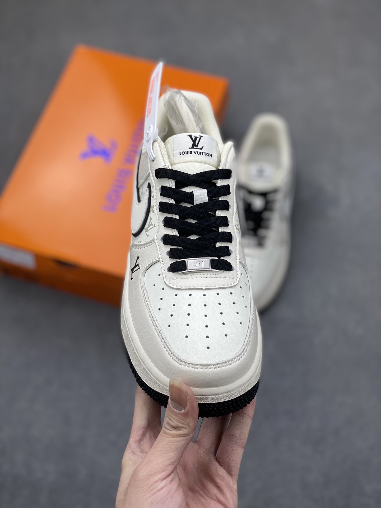 Nike Air Force 1 '07 Low Louis Vuitton Collab Sneakers - Limited Edition 3 i1701549602 77 0