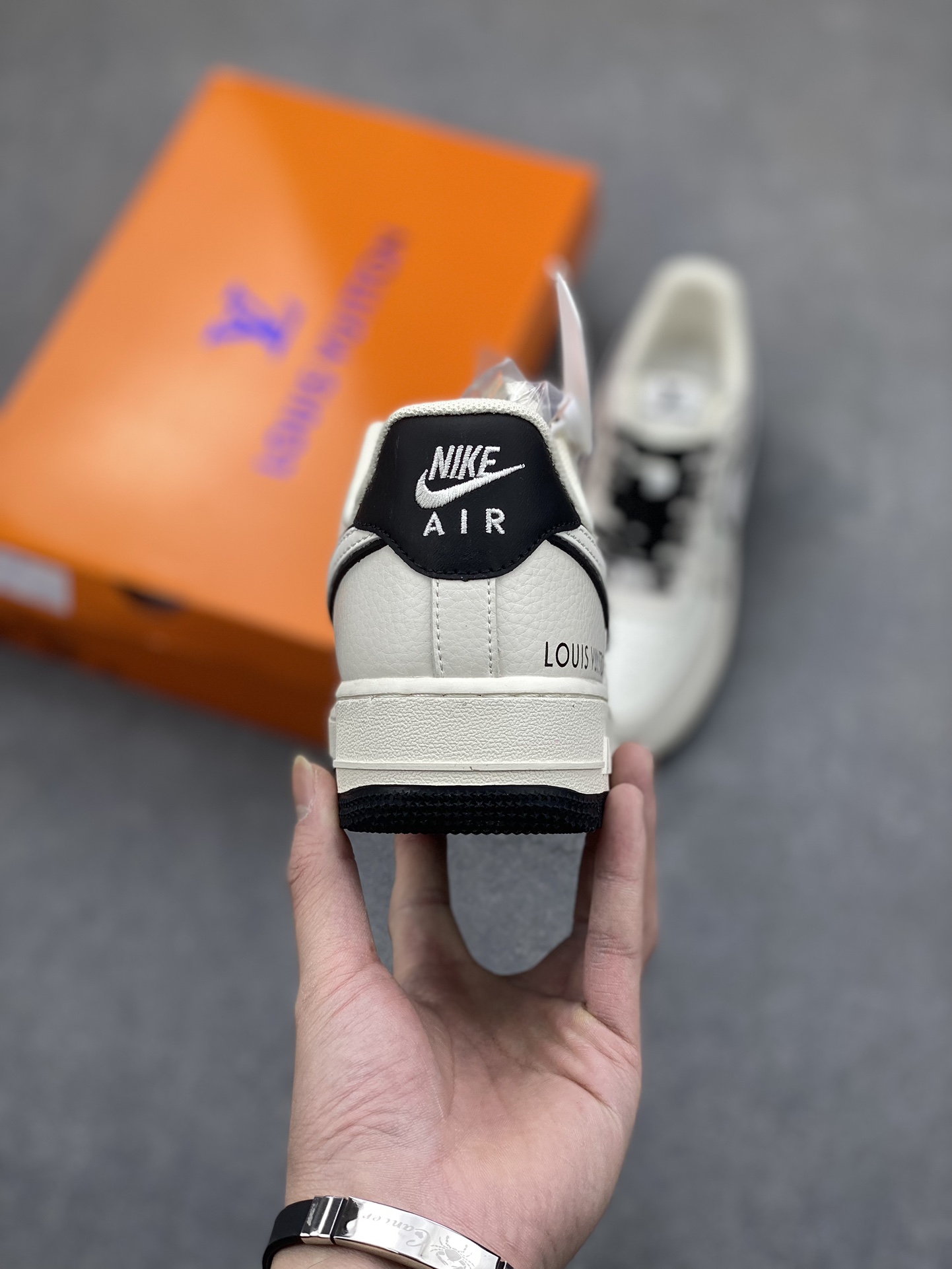Nike Air Force 1 '07 Low Louis Vuitton Collab Sneakers - Limited Edition 5 i1701549602 9174 6