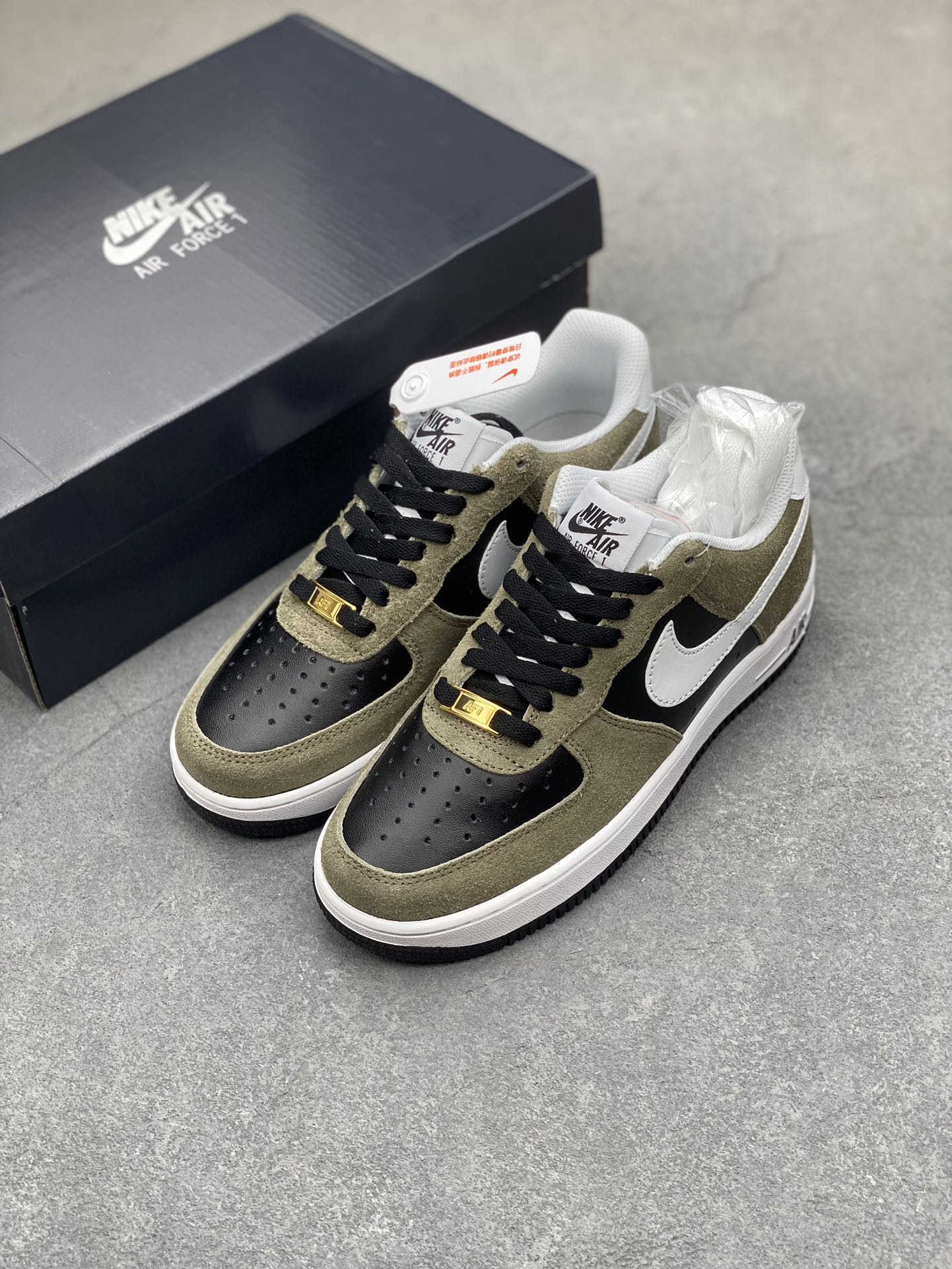 Air Force 1 '07 Low White Black Green AV0383-226 - Authentic Air Force Edition 9 i1701549845 2343 5