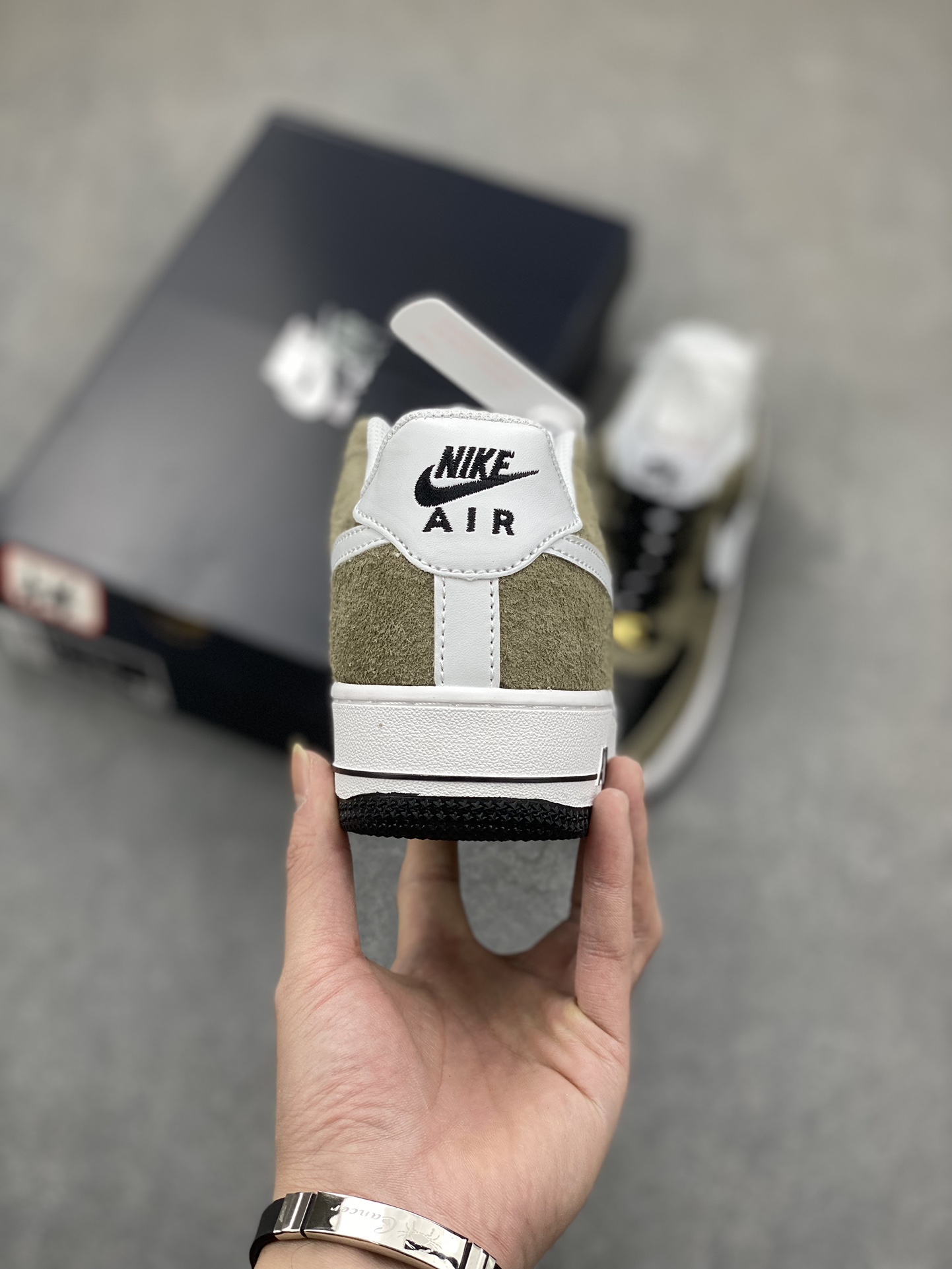 Air Force 1 '07 Low White Black Green AV0383-226 - Authentic Air Force Edition 5 i1701549845 8245 7