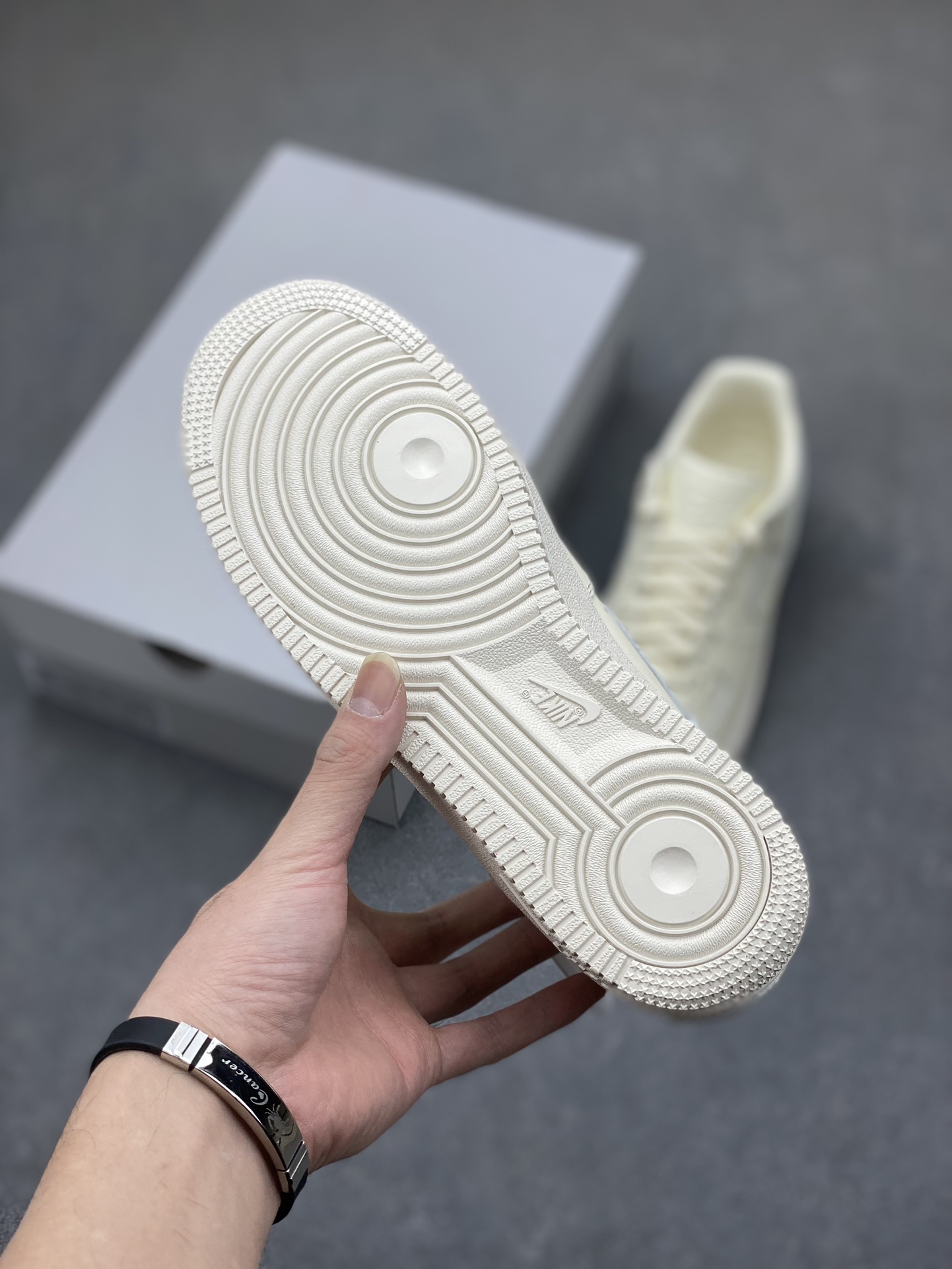 Nike Air Force 1 '07 Low Light Yellow Casual Sneakers DM0211-101 7 i1701549938 6124 3