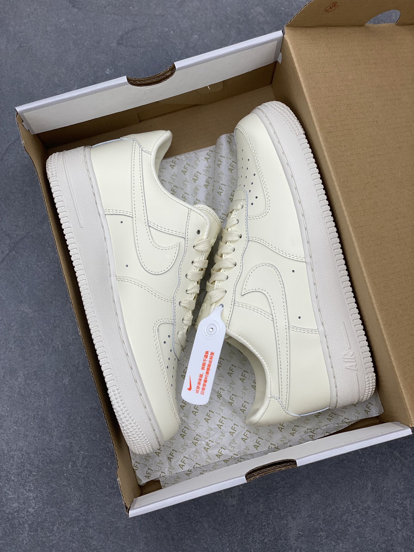 Nike Air Force 1 '07 Low Light Yellow Casual Sneakers DM0211-101 10 i1701549938 8309 1