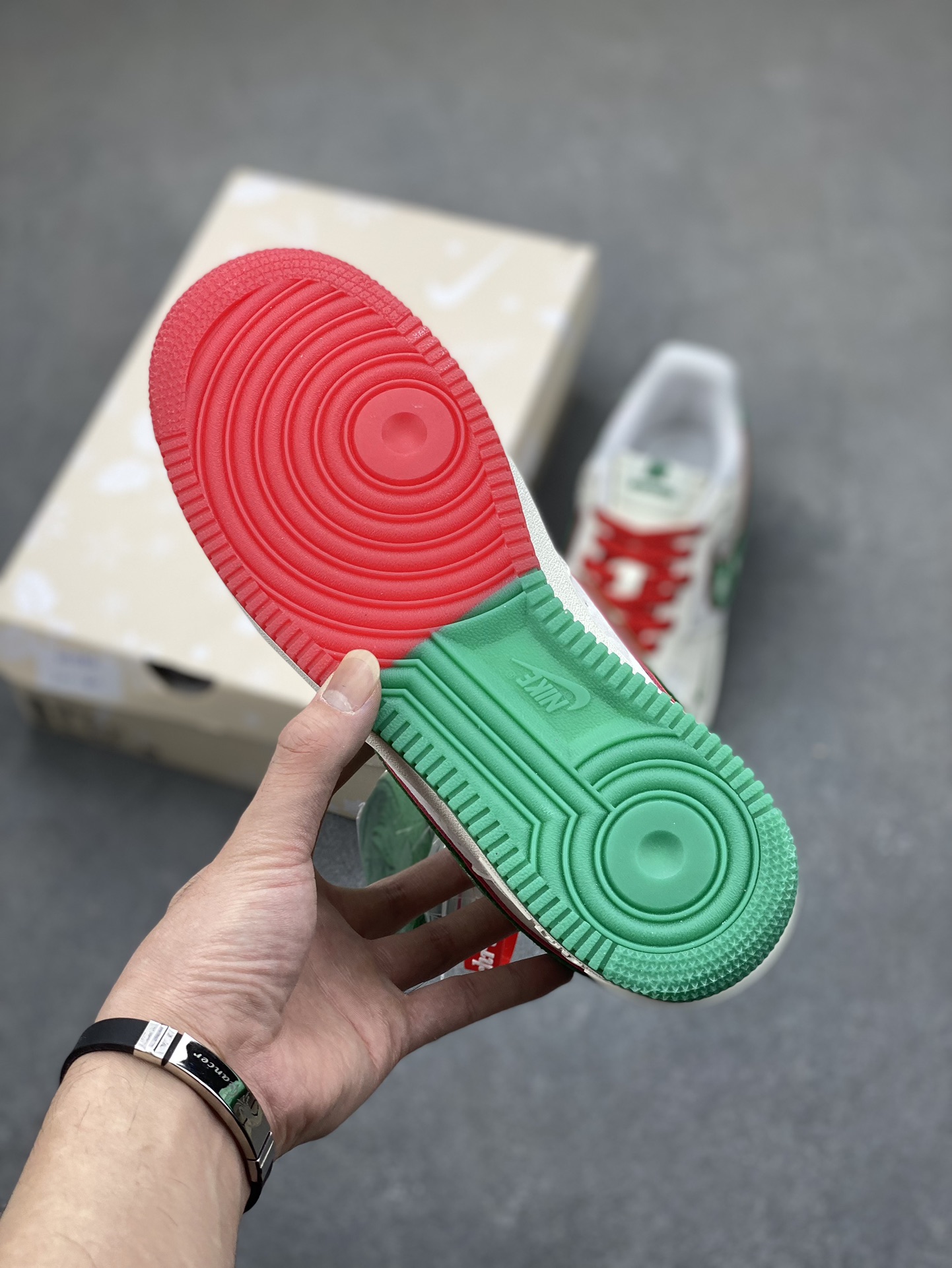 Nike Air Force 1 '07 Low 'Christmas' Sneakers - Limited Edition 7 i1701811194 4477 0