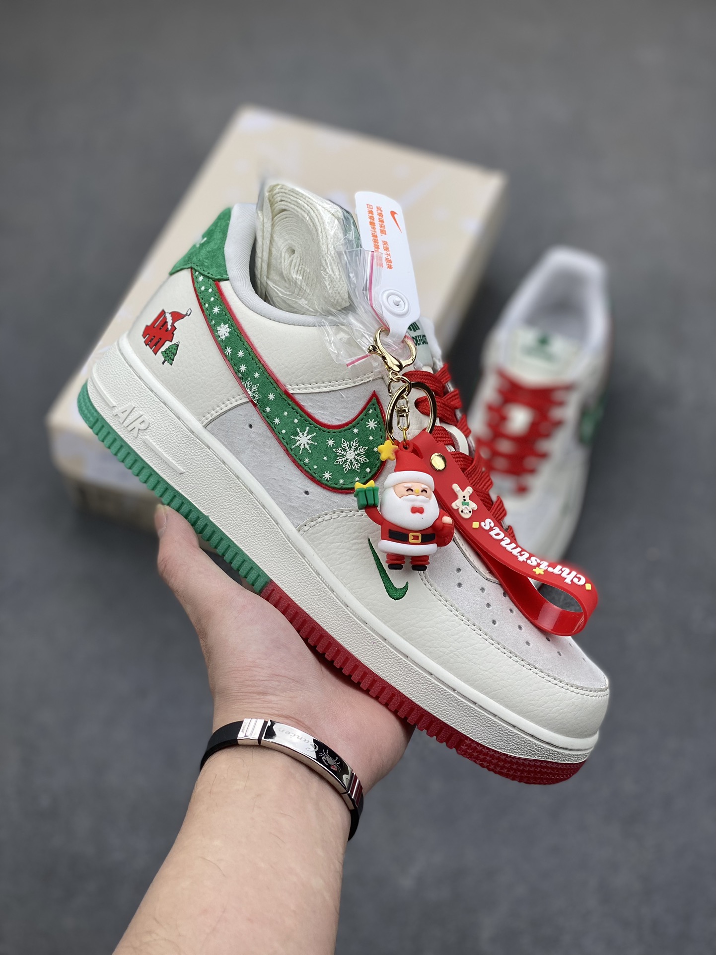 Nike Air Force 1 '07 Low 'Christmas' Sneakers - Limited Edition 2 i1701811195 3001 7