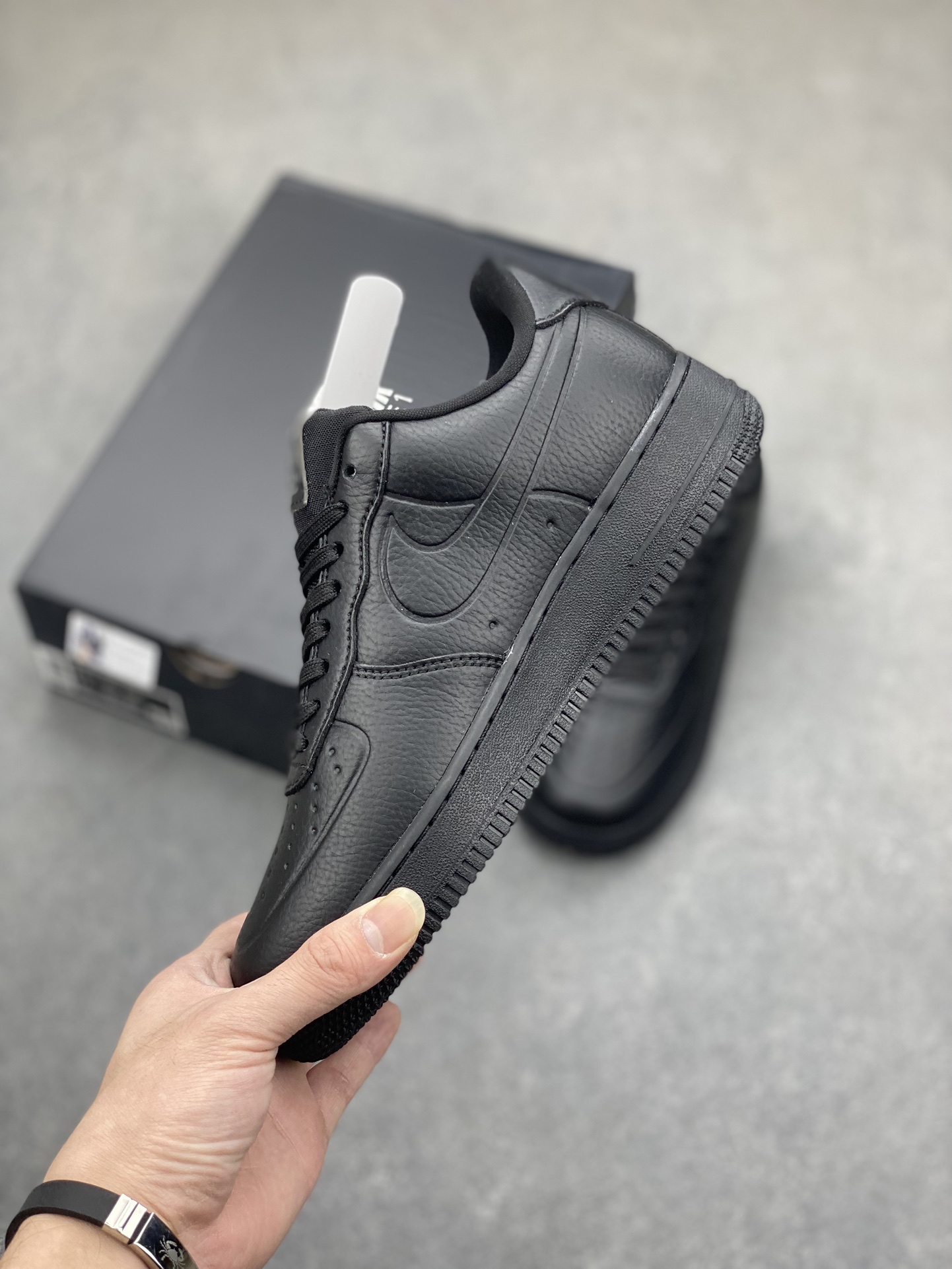 Nike Air Force 1 Low '07 Black Sneakers Classic All-Black Edition 4 i1702068968 3742 8
