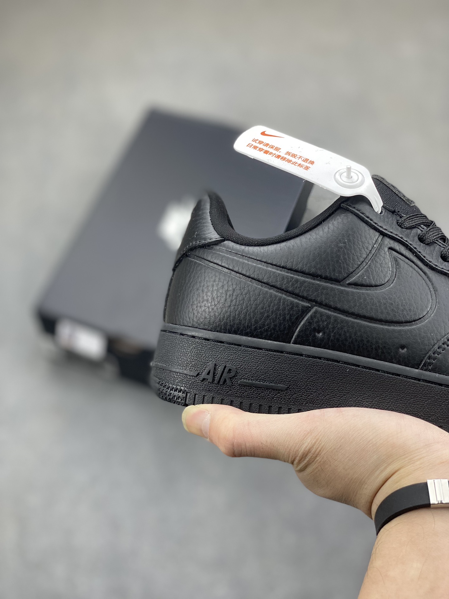 Nike Air Force 1 Low '07 Black Sneakers Classic All-Black Edition 6 i1702068968 8313 0